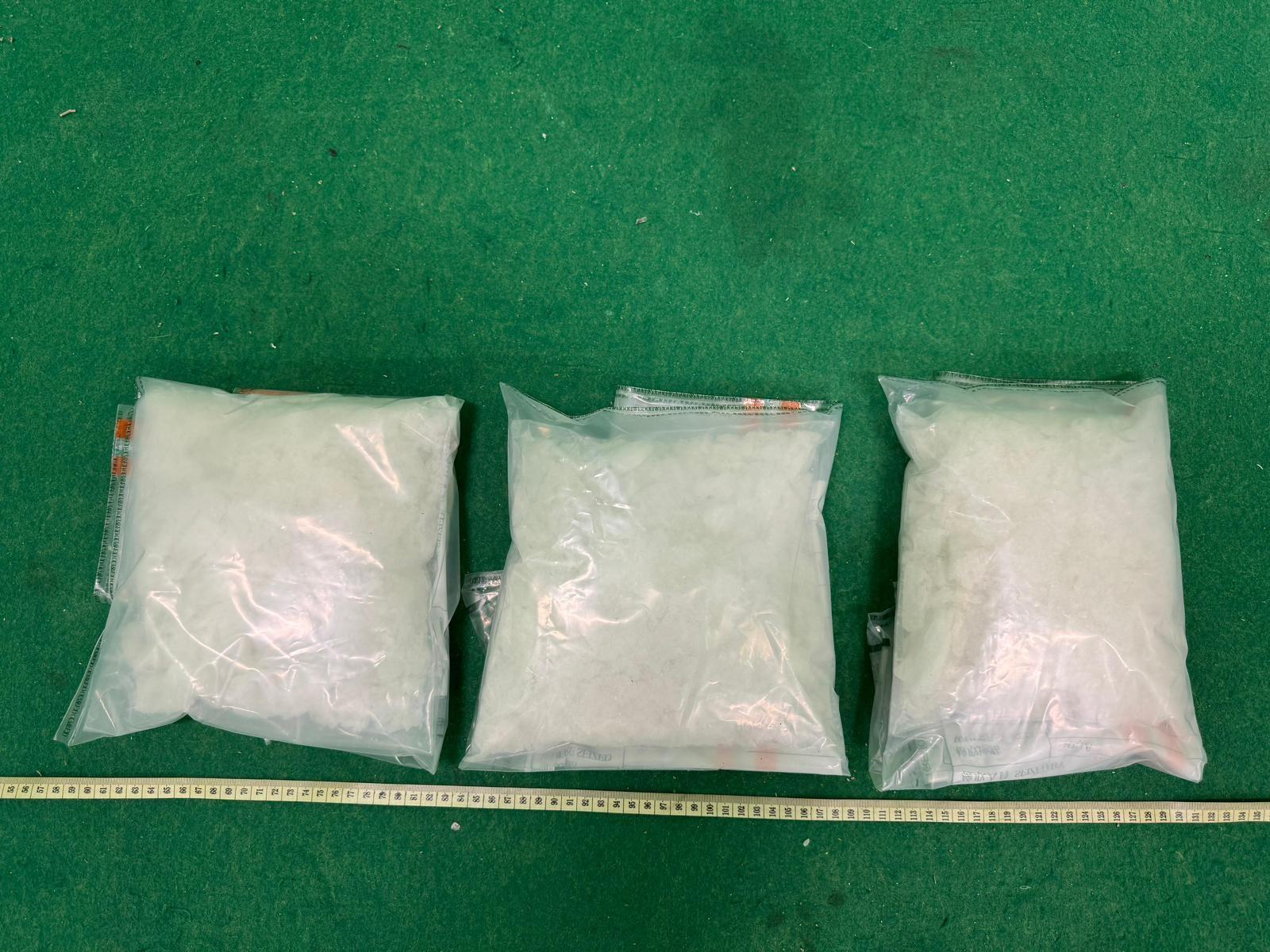 Hong Kong Customs detected a drug trafficking case involving an incoming air passenger at Hong Kong International Airport today (September 10) and seized about 3 kilograms of suspected methamphetamine with an estimated market value of about $990,000. Photo shows the suspected methamphetamine seized.