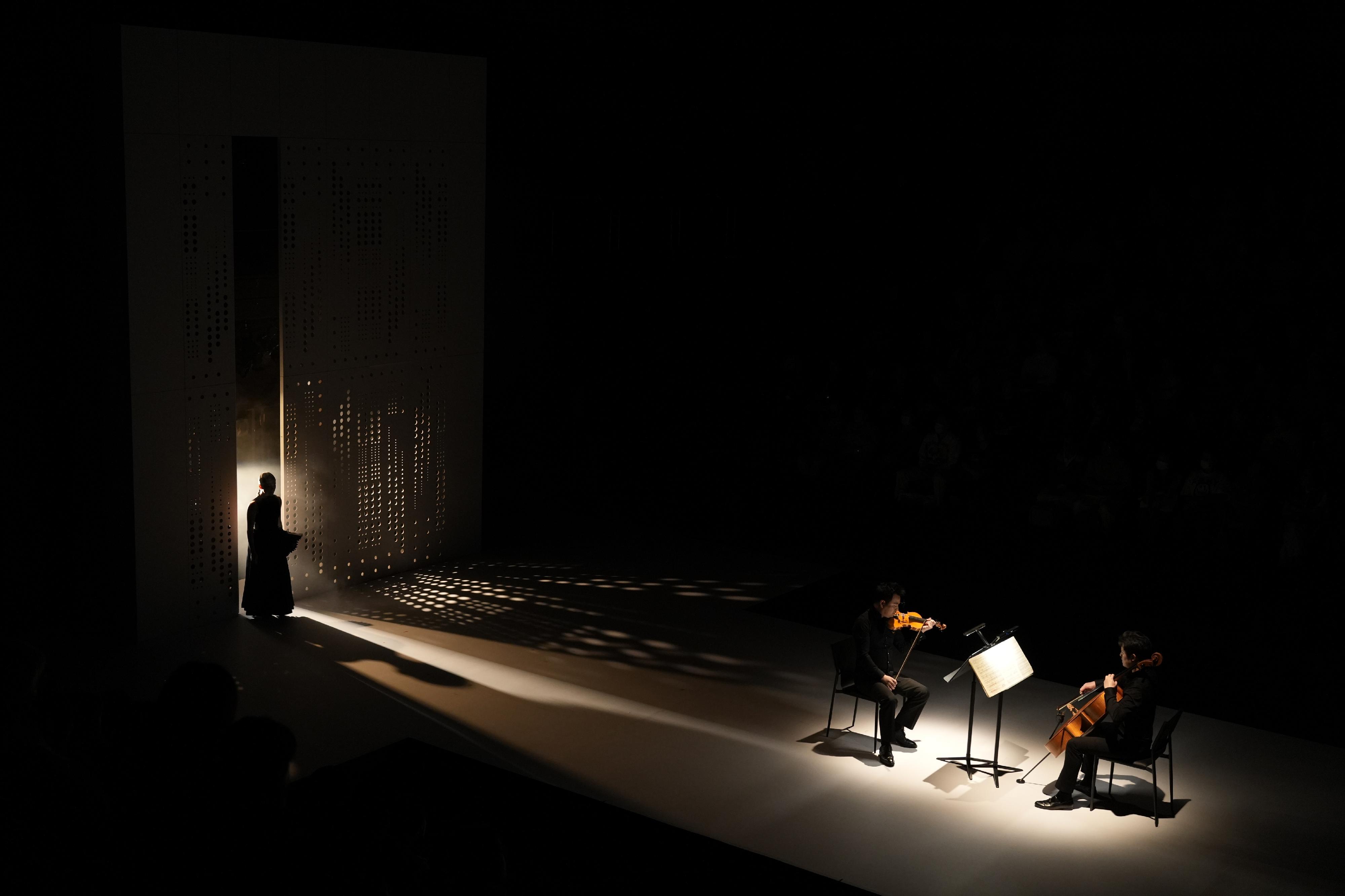 The 5th Guangdong-Hong Kong-Macao Greater Bay Area Culture and Arts Festival has been launched across 11 cities of the Greater Bay Area today (September 16) and will run until October 16. Photo shows a performance scene from "ChoreoMusica Soiree". 