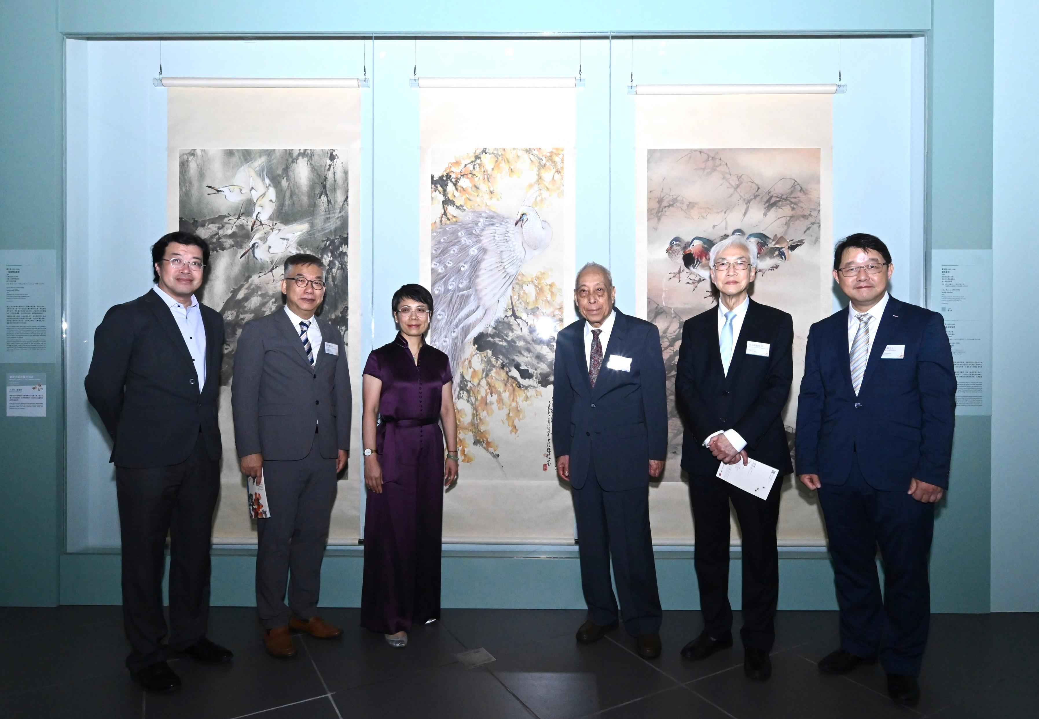 The opening ceremony of the exhibition "Legacy of Lingnan School of Painting: In Commemoration of the 120th Anniversary of the Birth of Chao Shao-an" was held today (September 16) at the Hong Kong Heritage Museum (HKHM). Photo shows officiating guests the Acting Director of Leisure and Cultural Services, Miss Eve Tam (third left); the son of Professor Chao, Mr Chiu Chi-tai (third right); the Chairman of the Art Sub-committee of the Museum Advisory Committee, Professor Desmond Hui (second left); Expert Adviser on Literary Arts for the Leisure and Cultural Services Department (LCSD) Professor Richard Ho (second right); the Assistant Director (Heritage and Museums) of the LCSD, Mr Ng Chi-wo (first left); and the Museum Director of the HKHM, Mr Brian Lam (first right), visiting the exhibition.
