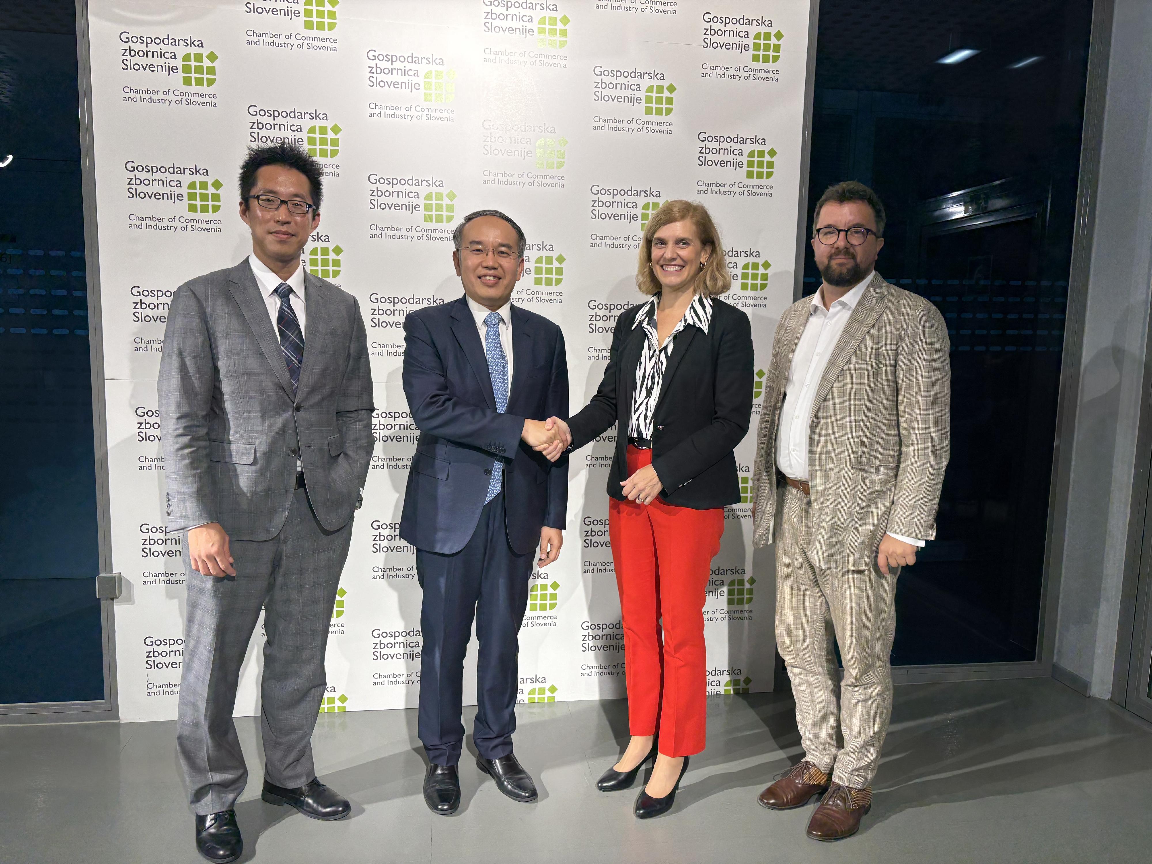 The Secretary for Financial Services and the Treasury, Mr Christopher Hui, joined a business event organised by Slovenia’s largest chamber of commerce and industry - the Gospodarska zbornica Slovenije (GZS), in Ljubljana, Slovenia, on September 23 (Ljubljana time). Photo shows Mr Hui (second left) with the GZS Executive Director, Ms Marjana Majerič (second right); the President of the Council for Internationalization of the GZS, Mr Žiga Vavpotič (first right); and the Director of the Hong Kong Economic and Trade Office in Berlin, Mr Indiana Wong (first left).