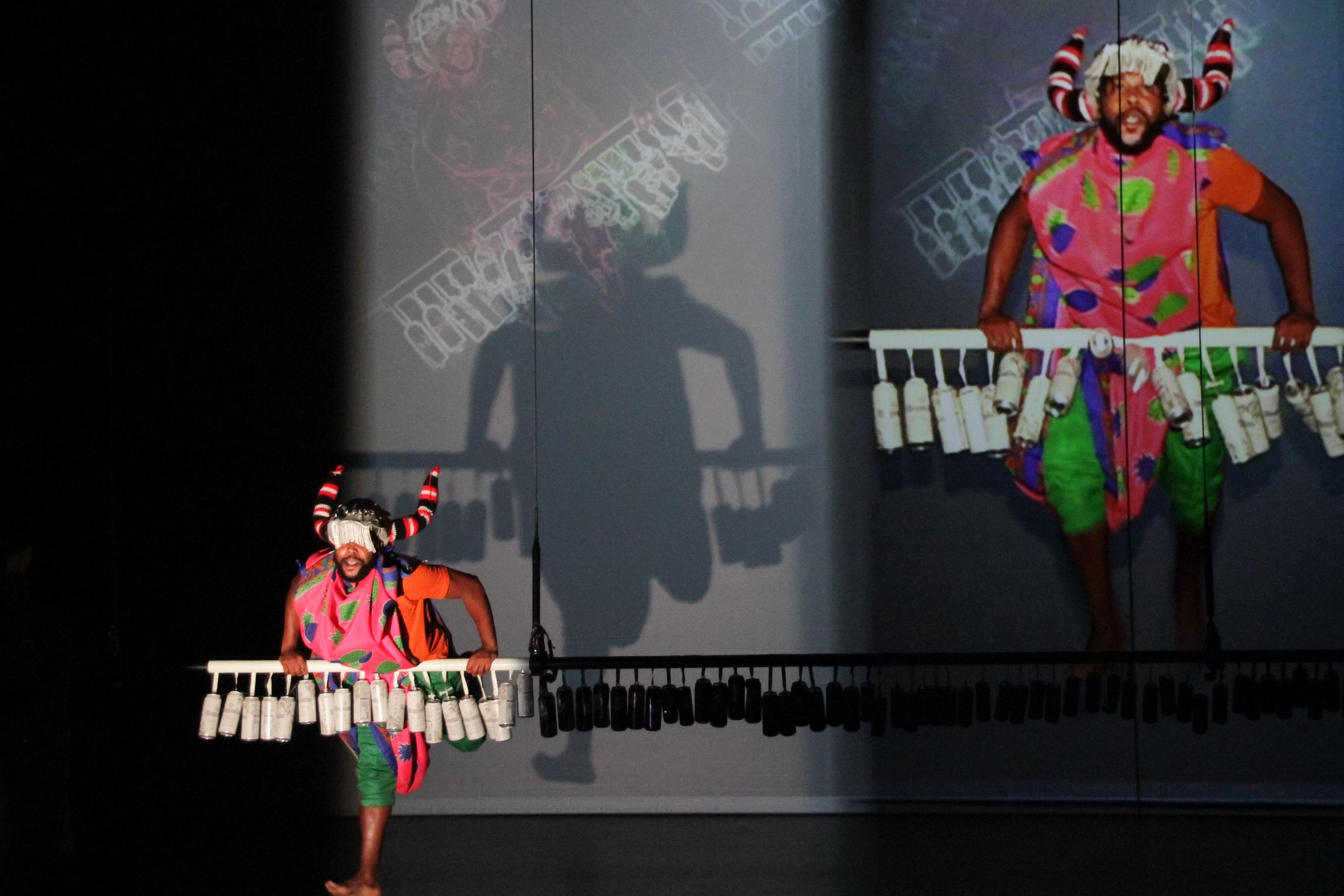 A multi-media dance production, "We wear our wheels with pride", will be held on October 18 and 19 at the Sheung Wan Civic Centre Theatre. The programme is inspired by the rickshaw drivers once seen on the streets in South Africa. Blending traditional and contemporary techniques, the dancers narrate the enduring history of Africa with powerful and fluid body movements. (Source of photo: Jérôme Séron)