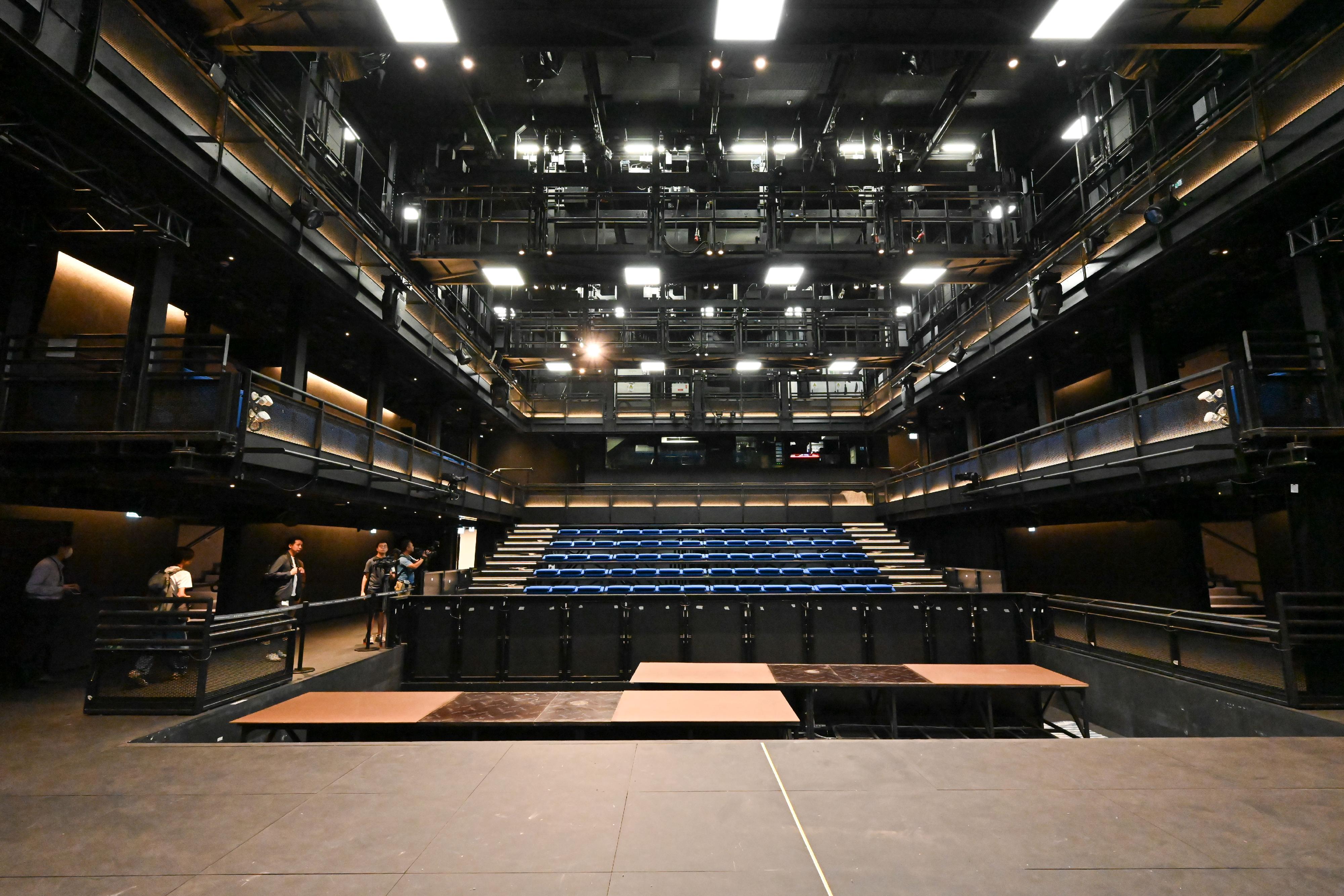 The East Kowloon Cultural Centre (EKCC) will be in full operation from November and present the EKCC Opening Season programmes from November to February, 2026. As a new and world-class performance venue, the EKCC is the first venue under the Leisure and Cultural Services Department committed to advocating the integration of arts and technology, as well as a flagship performance venue for long-running performances. Photo shows one of the performing facilities at the EKCC, The Lab.