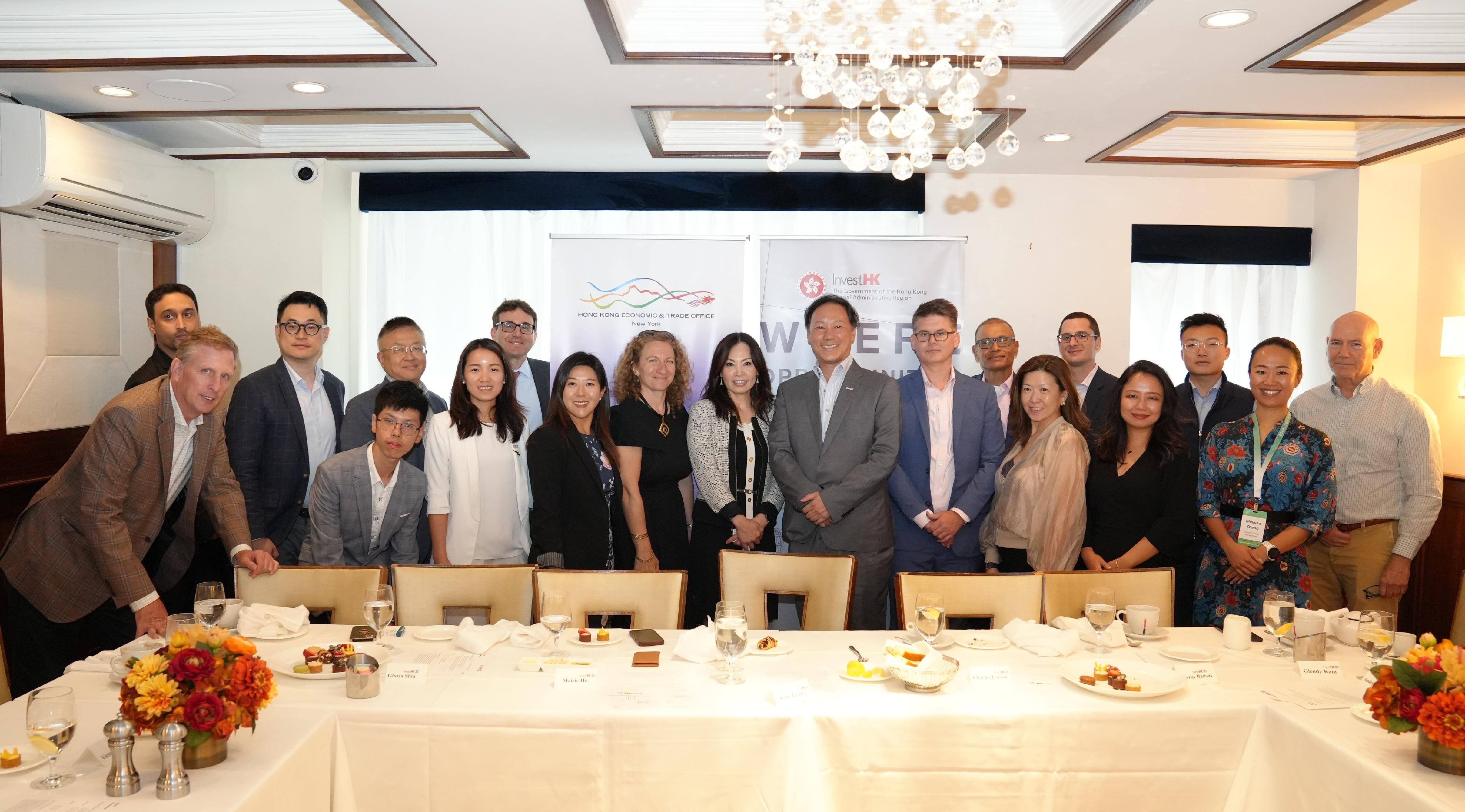 Invest Hong Kong (InvestHK) concluded a trip to North America from September 16 to 27. InvestHK engaged with business and investment leaders to explore collaborative opportunities in green tech, green finance, and fintech through a business luncheon in New York, co-organised with the Hong Kong Economic and Trade Office. Photo shows the Director of the Hong Kong Economic and Trade Office in New York, Ms Maisie Ho (first row, third left); the Global Head of Financial Services, Fintech & Sustainability at InvestHK, Mr King Leung (first row, sixth left); and the Senior Vice President (Sustainability) for Technology, Innovation and Entrepreneurship at InvestHK, Ms Olivia To (first row, second left). 

