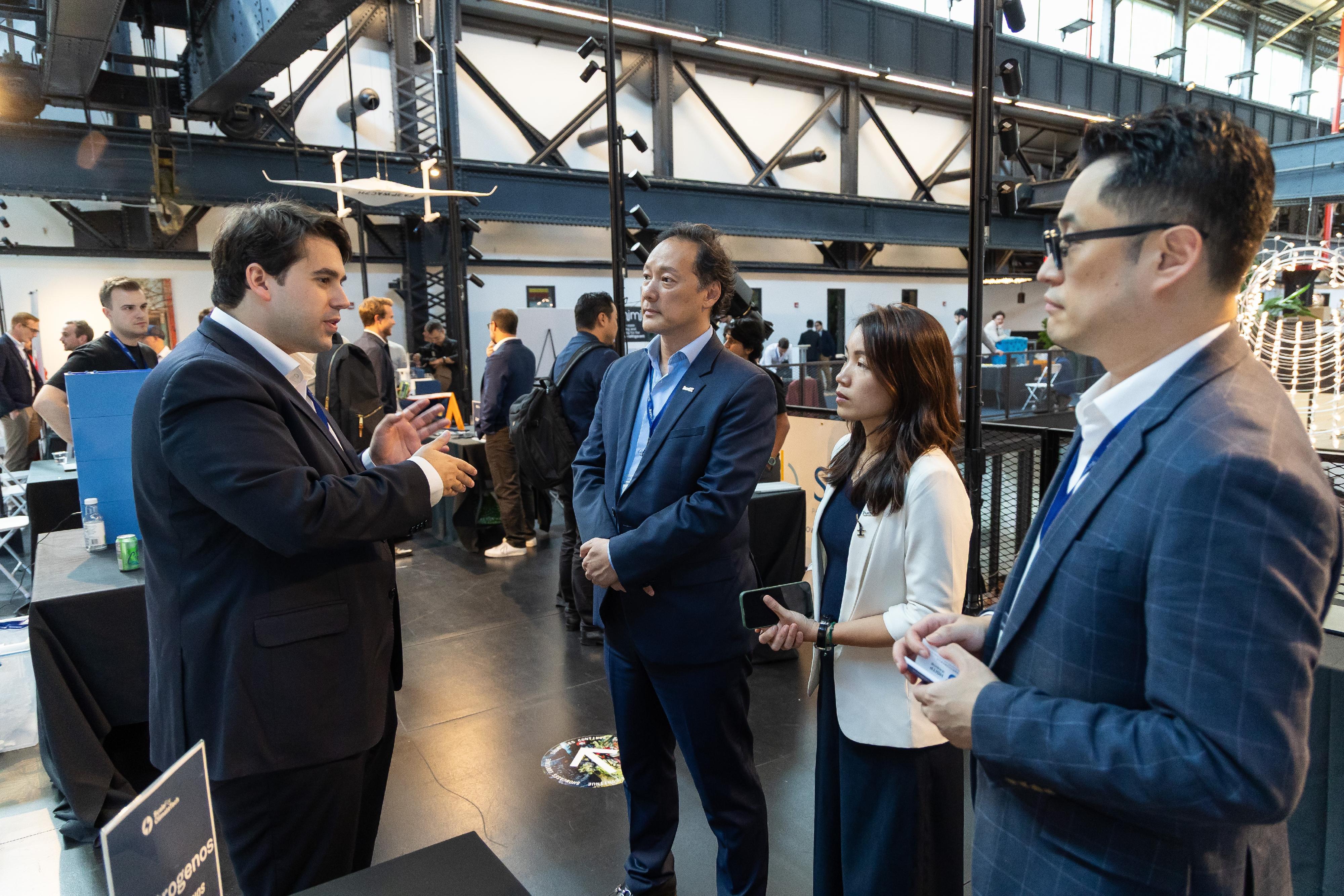 Invest Hong Kong (InvestHK) concluded a trip to North America from September 16 to 27. Photo shows North American climate tech companies showcasing their innovative solutions to the Global Head of Financial Services, Fintech & Sustainability at InvestHK, Mr King Leung (second left), and the Senior Vice President (Sustainability) for Technology, Innovation and Entrepreneurship at InvestHK, Ms Olivia To (second right), in areas of clean energy, carbon capture and sensing technologies. 