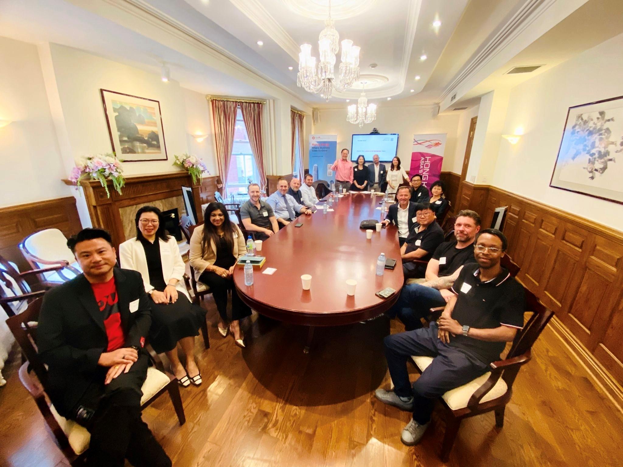 投資推廣署（投資署）九月十六至二十七日在北美的訪問行程圓滿結束。投資署在加拿大多倫多的商業午宴，與商界及投資界領袖探討綠色科技、綠色金融及金融科技的合作機會。