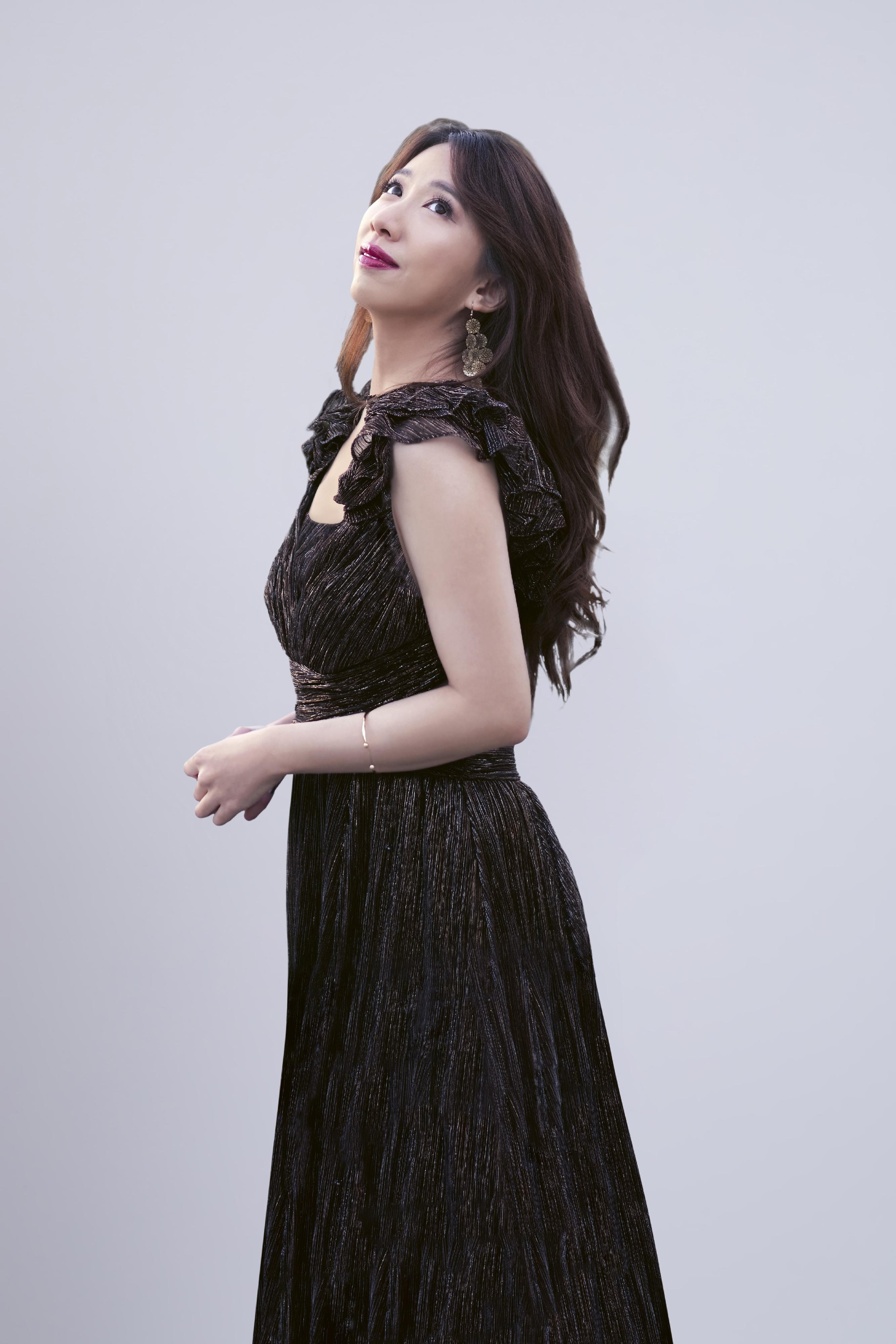 The Leisure and Cultural Services Department's "Hong Kong Artists" Series will present a vocal recital by Viola Cheung in November. Photo shows soprano Viola Cheung.