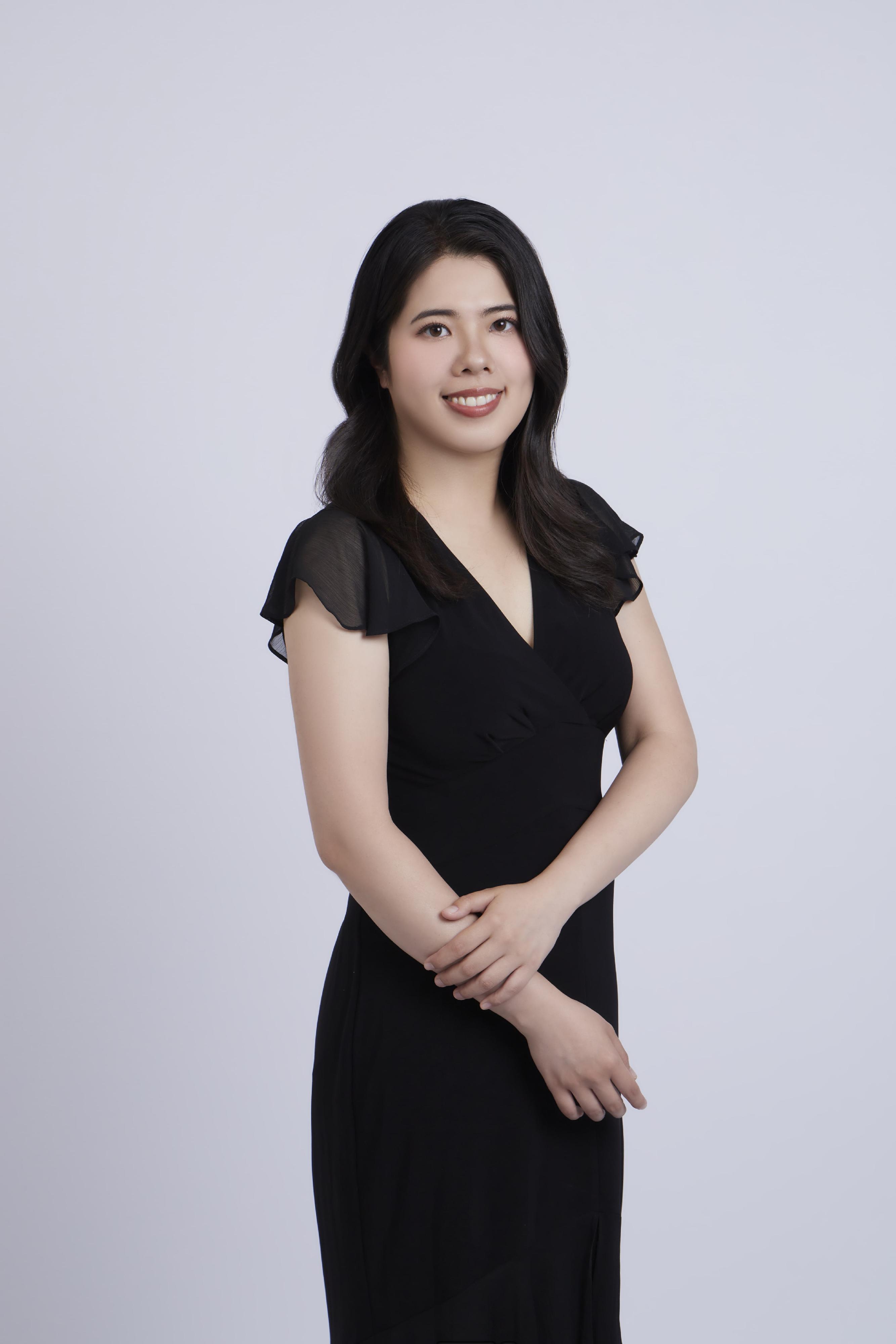 The Leisure and Cultural Services Department's "Hong Kong Artists" Series will present a vocal recital by Viola Cheung in November. Photo shows pianist Leona Cheung.
