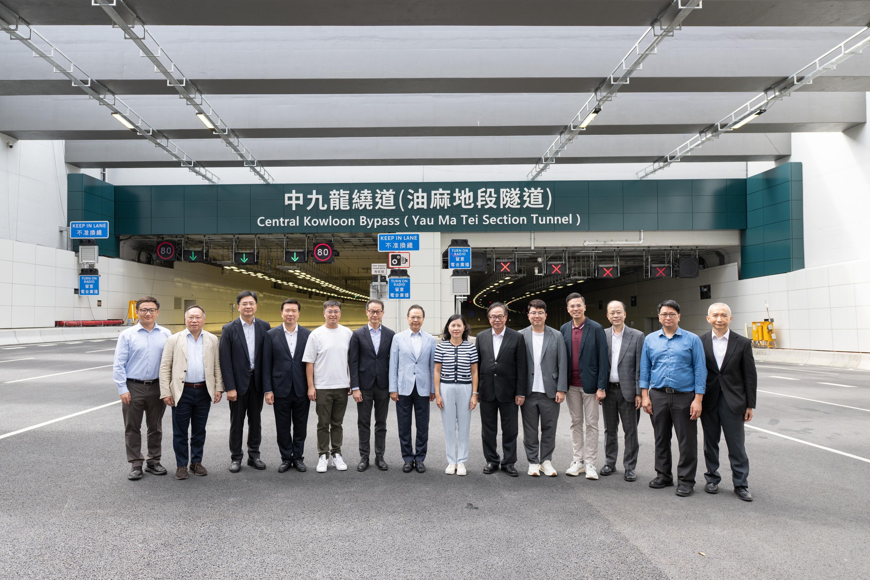 The Legislative Council (LegCo) Panel on Transport visits the Central Kowloon Bypass (Yau Ma Tei Section) (CKB(YMTS)) today (October 20). Photo shows LegCo Members with representatives of the Administration at the tunnel of CKB(YMTS).