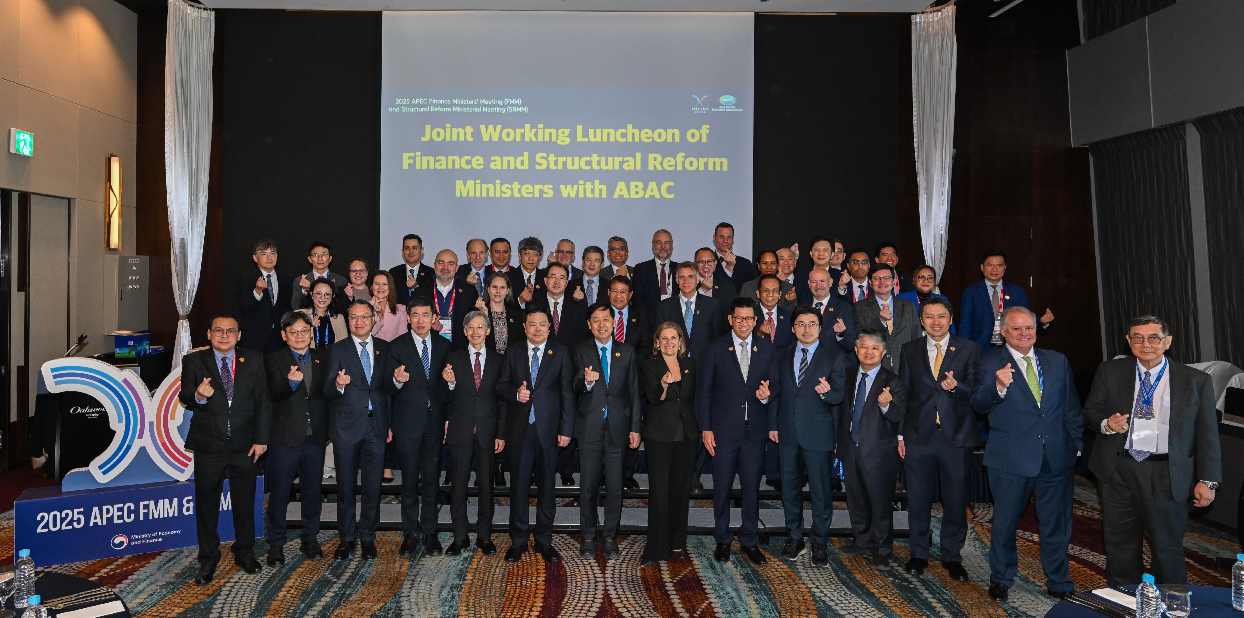 The Secretary for Justice, Mr Paul Lam, SC, attended the 2025 Asia-Pacific Economic Cooperation (APEC) Structural Reform Ministerial Meeting in Incheon, Korea, today (October 22). Photo shows Mr Lam (front row, third left) attending the Joint Working Luncheon of Finance and Structural Reform Ministers with the APEC Business Advisory Council.