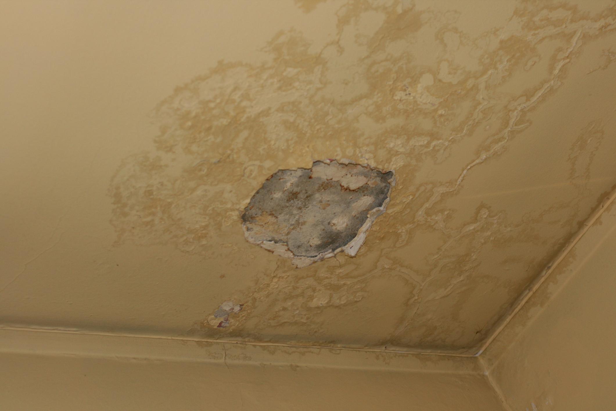 The Office of The Ombudsman today (October 27) announced the launch of a full investigation into the Joint Office for Investigation of Water Seepage Complaints' handling of water seepage cases.