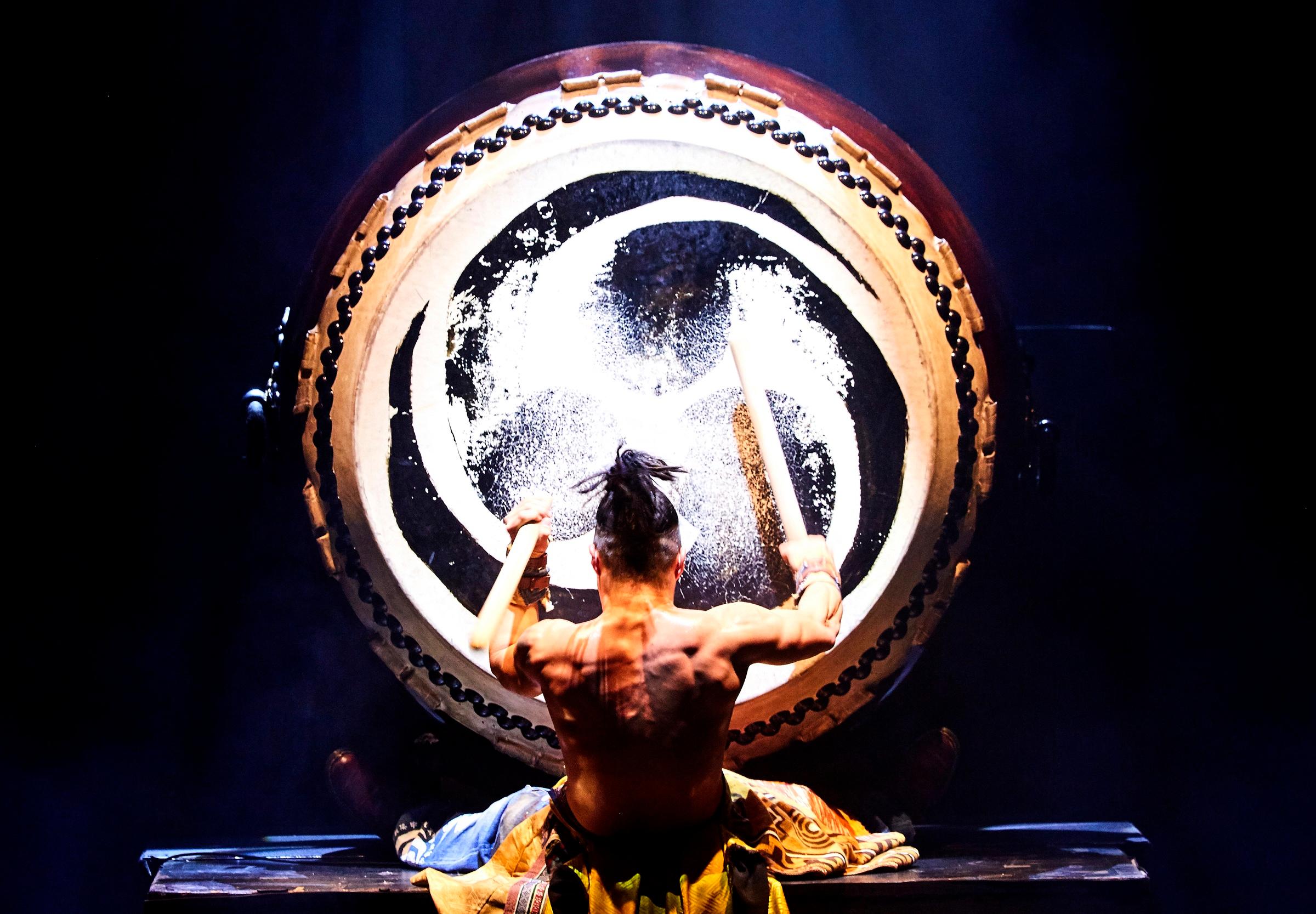 After a hiatus of 21 years, the legendary taiko ensemble YAMATO: The Drummers of Japan will return to Hong Kong with its world-touring production "Hinotori - The Wings of Phoenix" on November 7 and 8 at the Hong Kong Cultural Centre Grand Theatre. (Source of photo: Hiroshi Seo)

