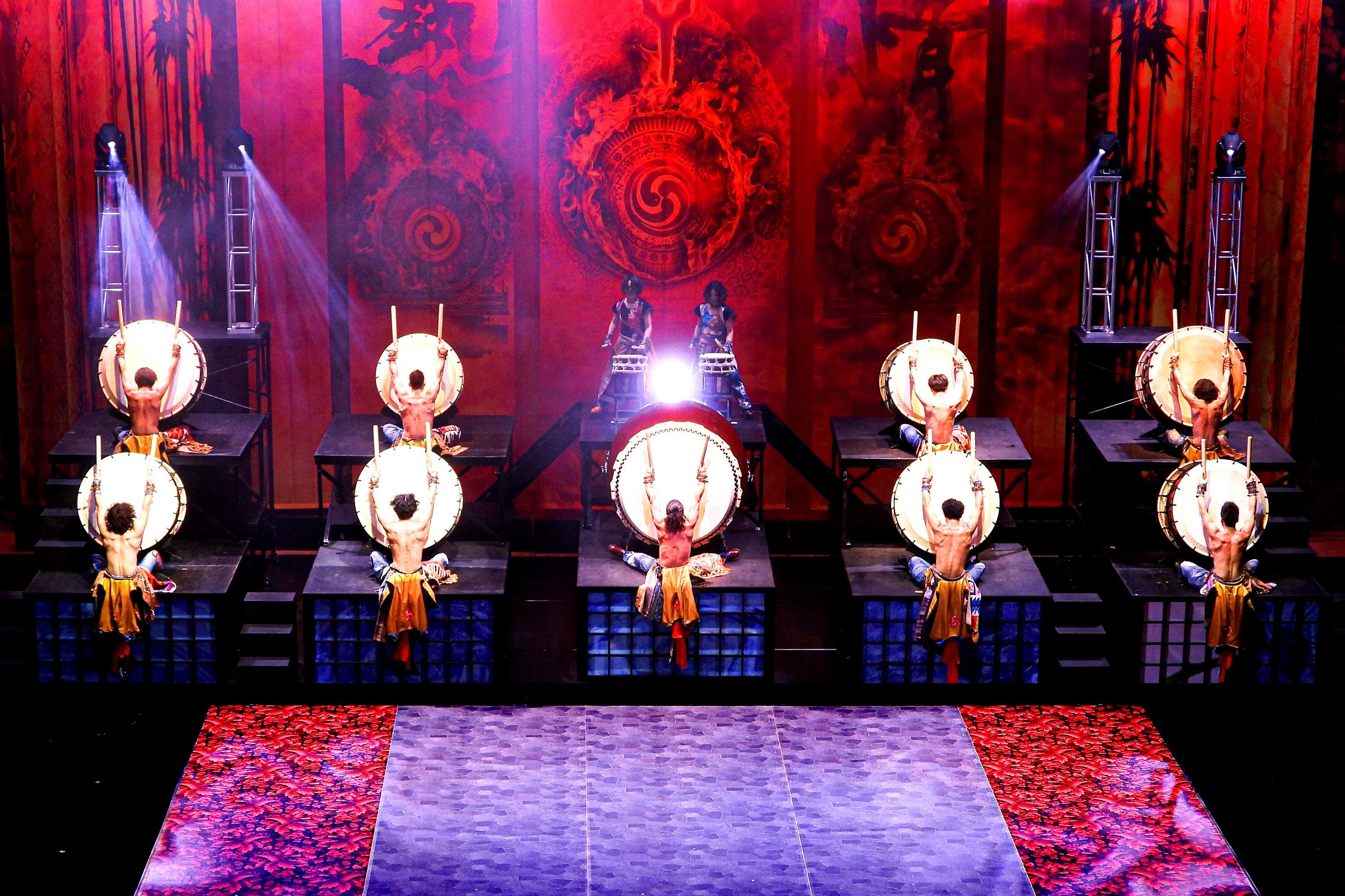 The legendary taiko ensemble YAMATO: The Drummers of Japan will present its world-touring production "Hinotori - The Wings of Phoenix" on November 7 and 8 at the Hong Kong Cultural Centre Grand Theatre. The programme merges centuries-old tradition and masterful musical arrangements with modern stagecraft for a new presentation of Japanese instruments. (Source of photo: Isao Ogawa)

