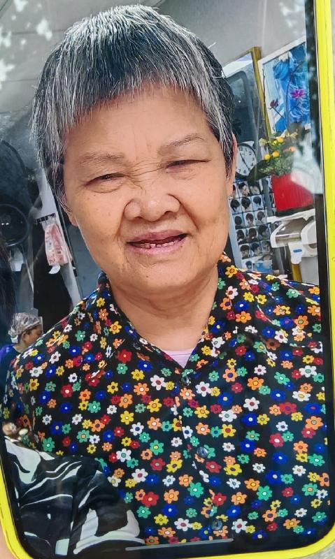 Kam Lai-fan, aged 67, is about 1.6 metres tall, 50 kilograms in weight and of medium build. She has a square face with yellow complexion and short black hair. She was last seen wearing a red long-sleeved jacket, a pink short-sleeved T-shirt, black trousers, black shoes and carrying a red backpack.
