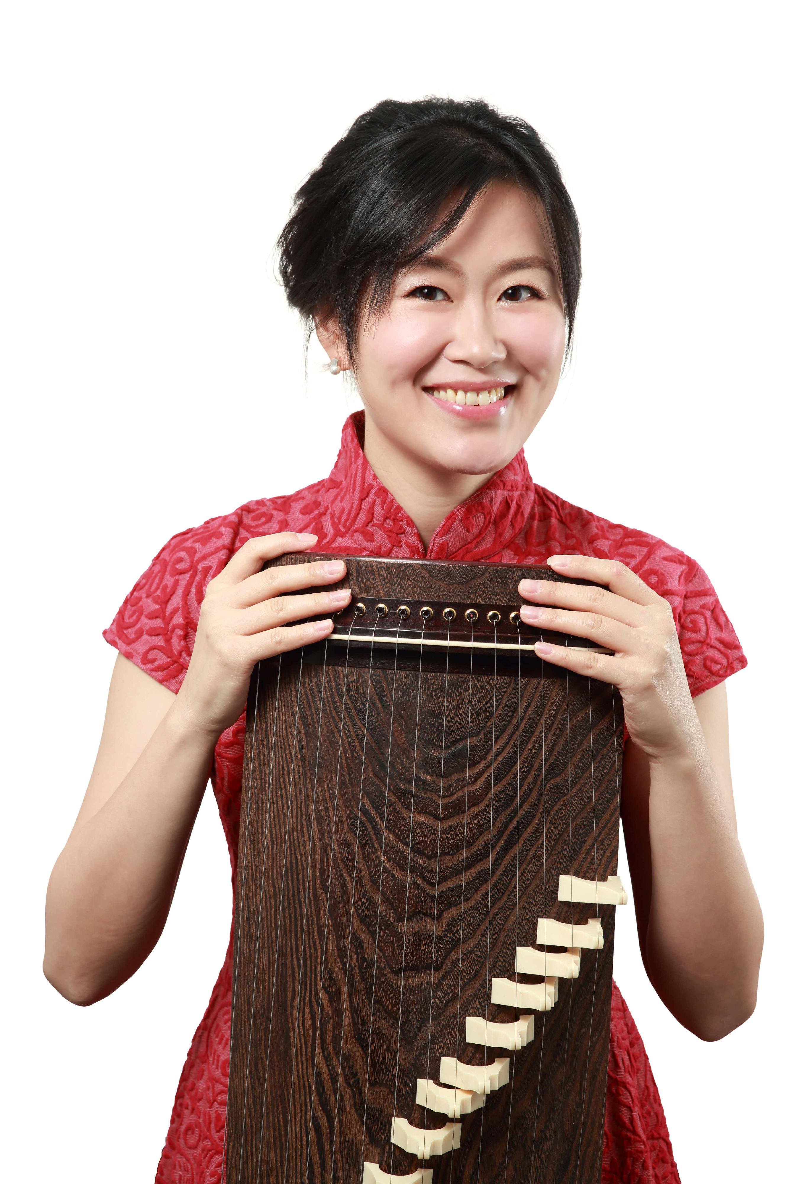 The Leisure and Cultural Services Department's "Hong Kong Artists" Series will present a Guzheng recital by Grammy Yeung in December. Photo shows guzheng virtuosi Chin King.