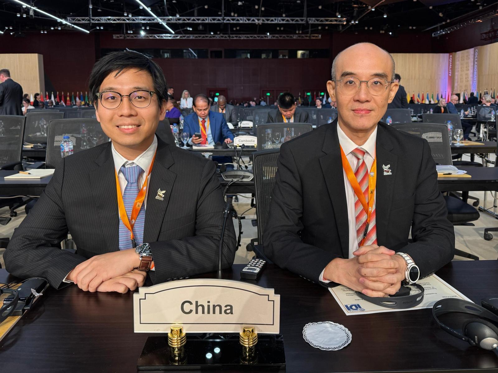 世界審計組織第二十五屆大會於十月二十七日至三十一日在埃及舉行。審計署高級審計師張德宇（左）表示，是次以國家代表團成員身分出席大會，經驗非常寶貴，期待日後把所見所聞與部門同事分享。