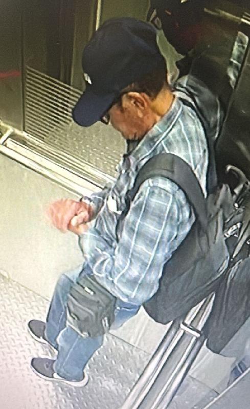 Ling Chi-sing, aged 77, is about 1.7 metres tall, 56 kilograms in weight and of thin build. He has a round face with yellow complexion and short black hair.