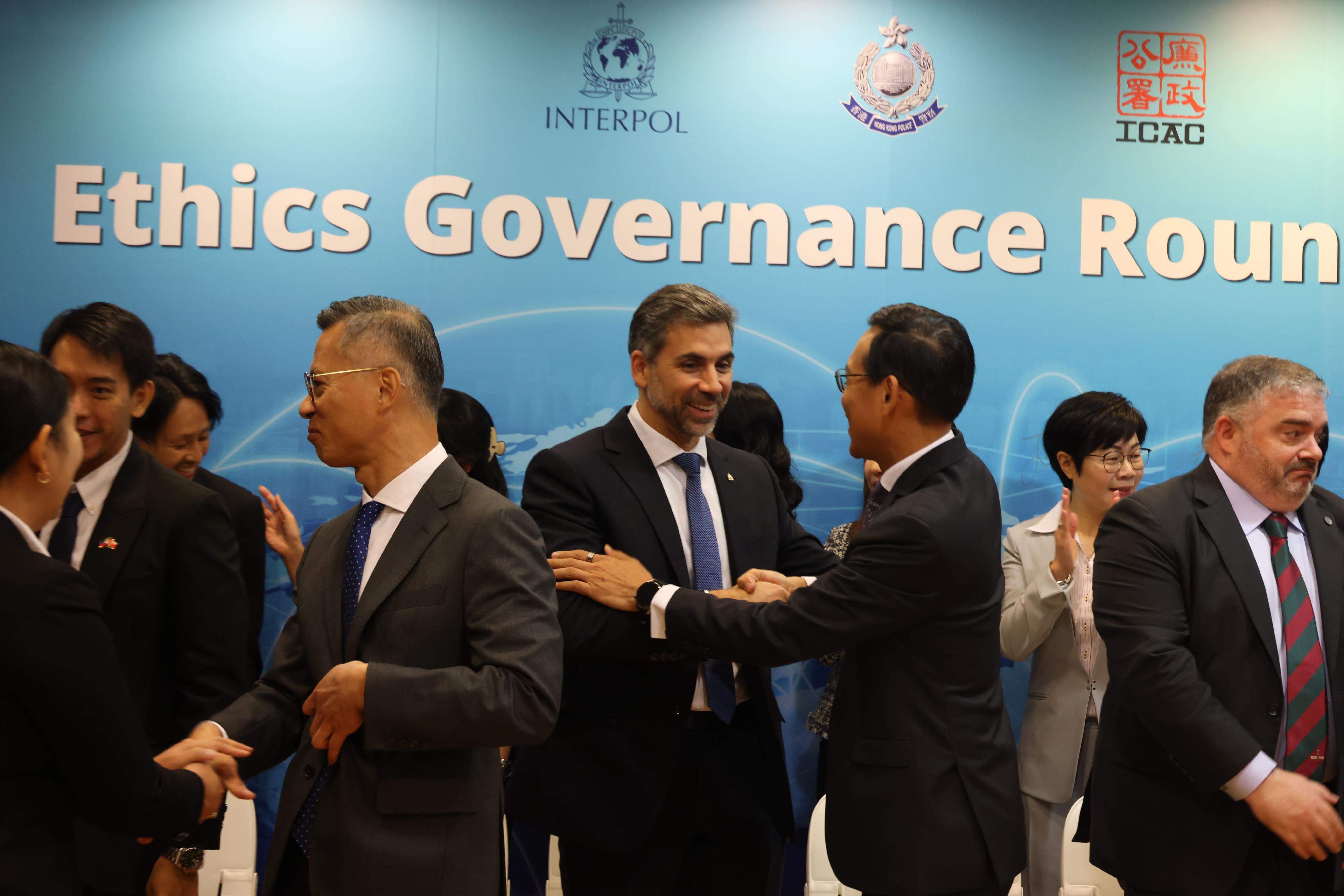 The Hong Kong Police Force held its inaugural Ethics Governance Roundtable in Hong Kong today (November 12). Photo shows Deputy Commissioner of Police (Management), Mr Chan Joon-sun (first row second right), and the Director of the Office of Internal Oversight of INTERPOL, Mr Eugênio Ricas (first row third right) exchanging views.