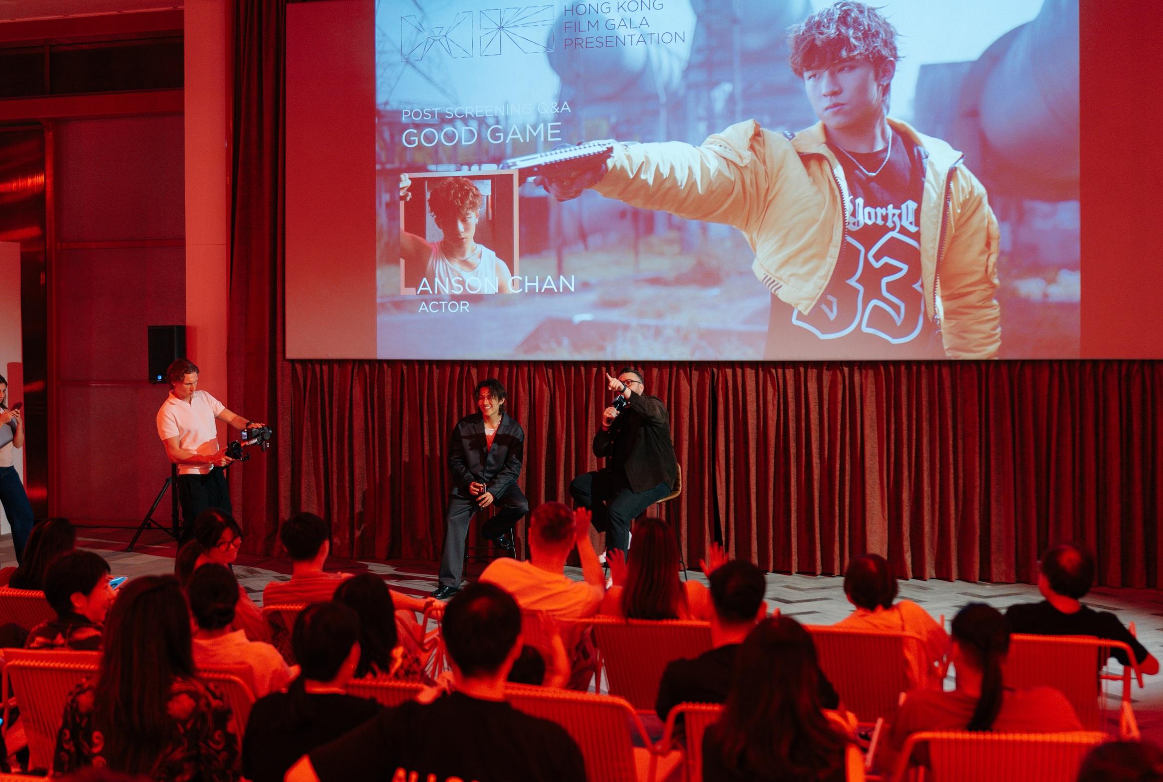 The Hong Kong Film Gala Presentation returned to Dubai, the United Arab Emirates, from November 8 to 12, to showcase a selection of seven new and classic Hong Kong films to local audiences. Photo shows Hong Kong actor ANSONBEAN (centre) sharing his views with the audience at the question-and-answer session after the screening of the opening film "Good Game".
