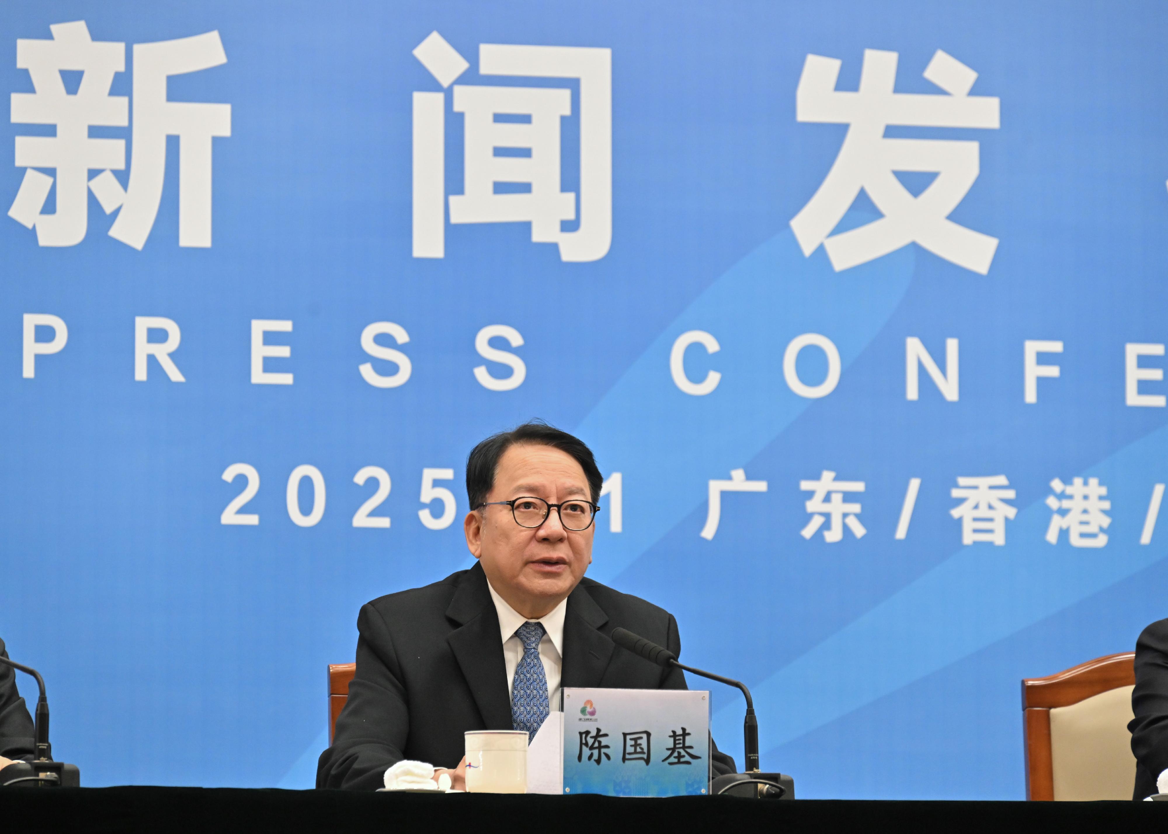 Vice President of the Organising Committee of the 15th National Games (NG) and Chief Secretary for Administration of the Hong Kong Special Administrative Region Government, Mr Chan Kwok-ki, attended a press conference on the overall operations of the 15th NG held by the Organising Committee of the 15th NG in Shenzhen today (November 21). Photo shows Mr Chan speaking at the press conference.
