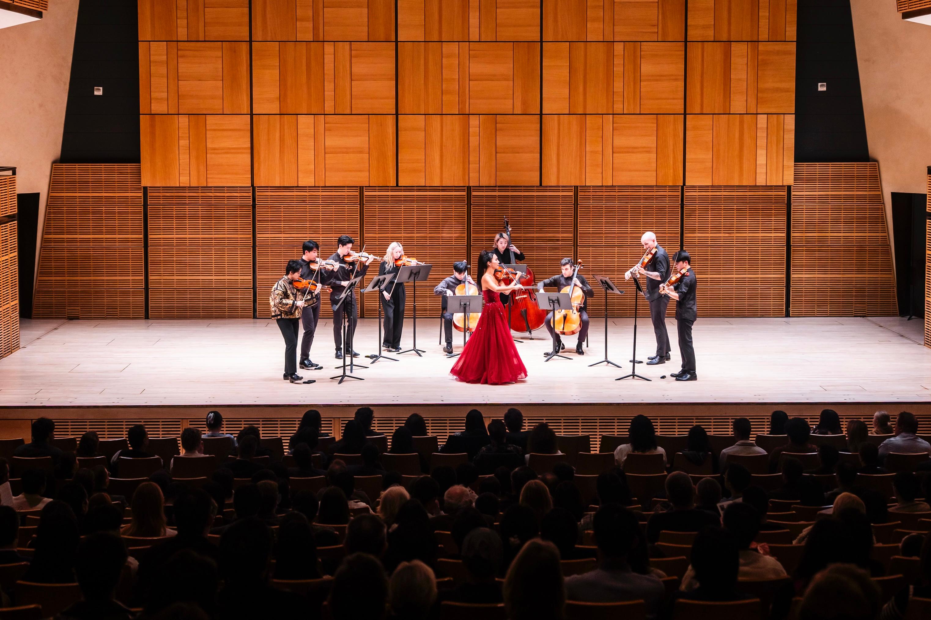A New York audience embarked on a captivating musical journey at "Four Seasons: A Journey of 1725 – 2025", a concert presented by Hong Kong music talent and supported by the Hong Kong Economic and Trade Office, New York (New York ETO) at the prestigious Carnegie Hall on November 22 (New York time). (Photo source: Chris Lee)