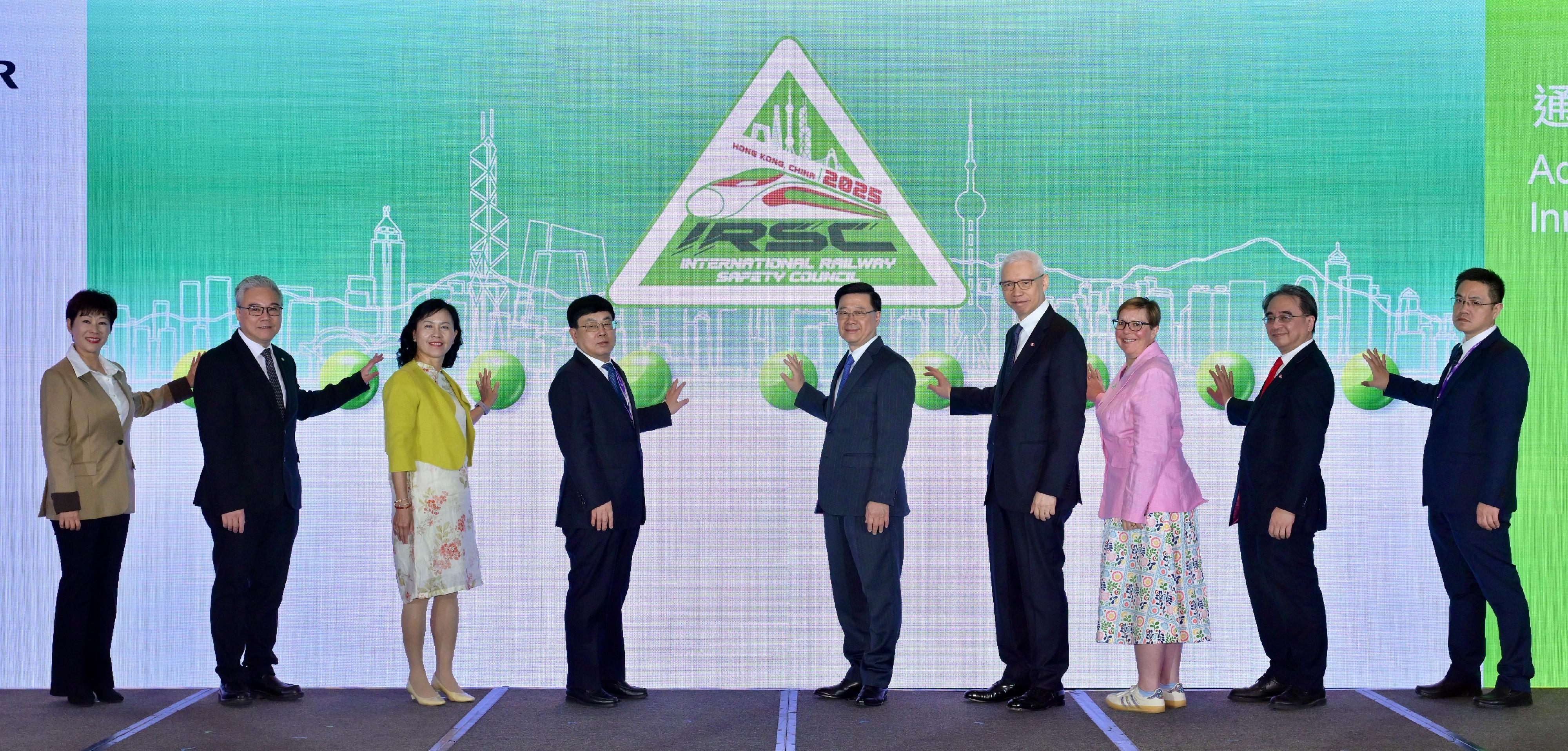 The Chief Executive, Mr John Lee, attended the International Railway Safety Council 2025 today (November 26). Photo shows Mr Lee (centre); Deputy Administrator of the National Railway Administration of the People's Republic of China Mr Wang Qiming (fourth left); the Secretary for Transport and Logistics, Ms Mable Chan (third left); the Chairman of MTR Corporation Limited, Dr Rex Auyeung (fourth right); the Core Group Secretary of the International Railway Safety Council, Dr Ann Mills (third right), and other guests officiating at the event.