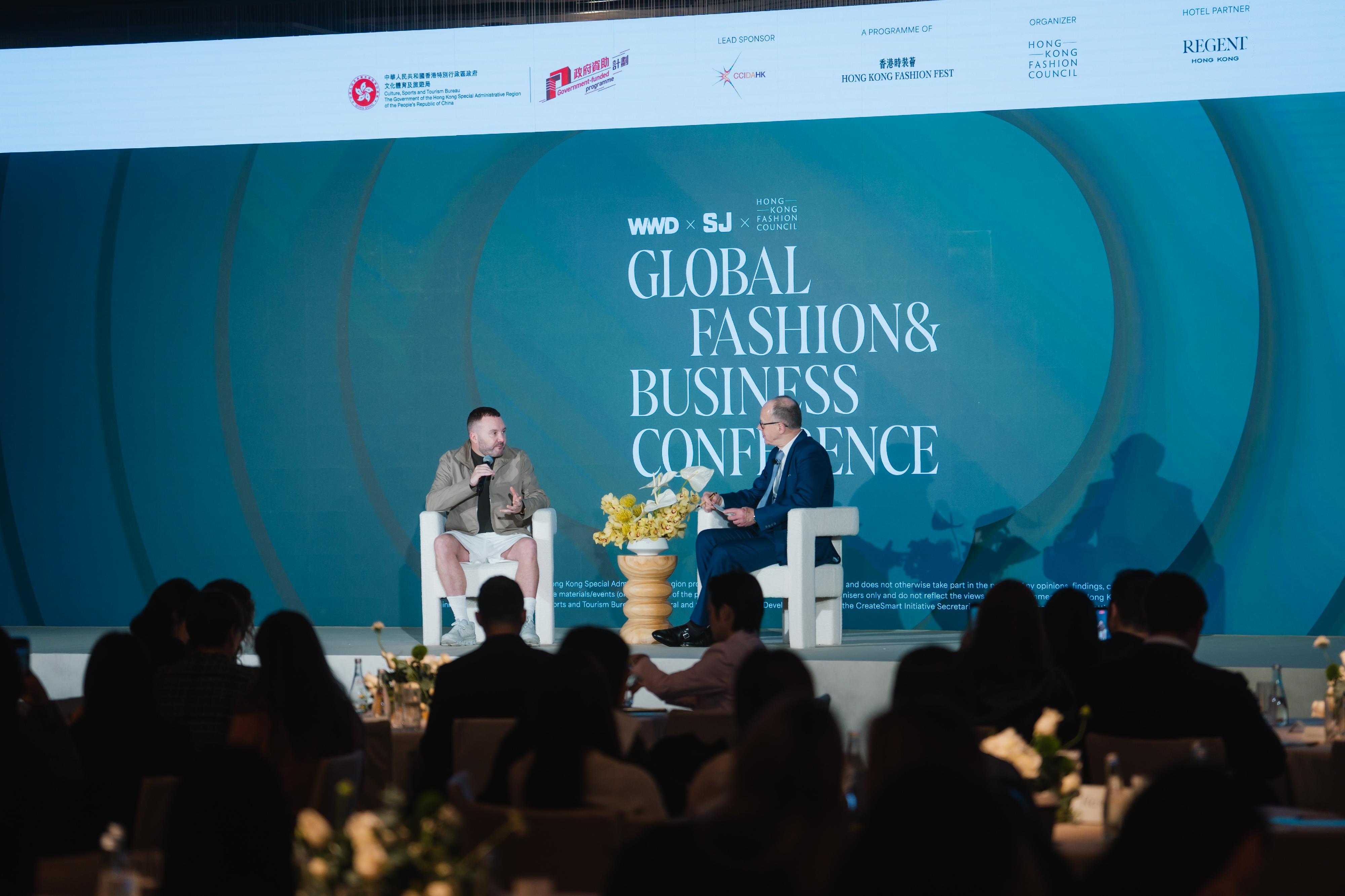 Jointly organised by the Hong Kong Fashion Council, Women's Wear Daily (WWD), and Sourcing Journal (SJ), the WWD x SJ Global Fashion & Business Conference and the WWD Fashion Loves Culture Gala were held today (November 26) at Regent Hong Kong as one of the flagship programmes of the second edition of Hong Kong Fashion Fest spearheaded and funded by the Government. Photo shows one of the attending guests, Art Director of Kim Jones Studio Mr Kim Jones, sharing his insights at the WWD x SJ Global Fashion & Business Conference.