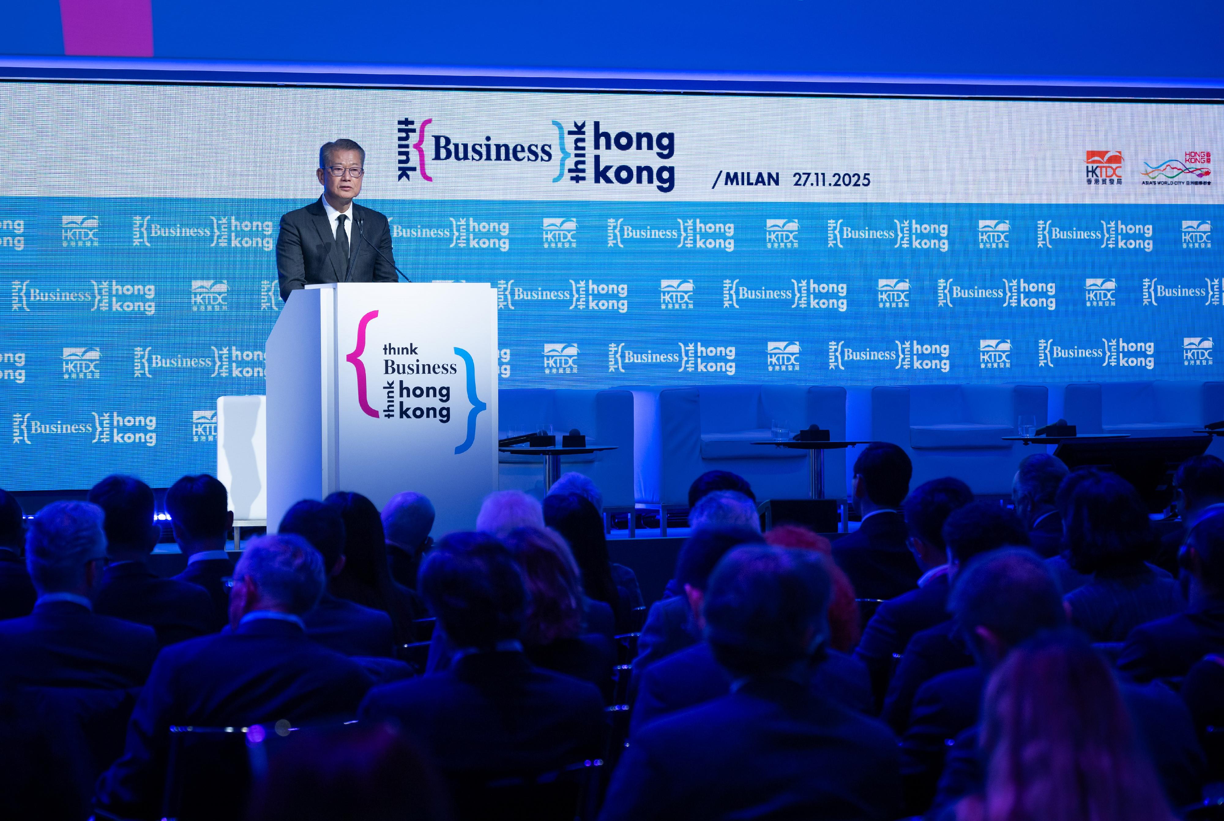 The Financial Secretary, Mr Paul Chan, speaks at the "Think Business, Think Hong Kong" symposium in Milan today (Milan time, November 27).