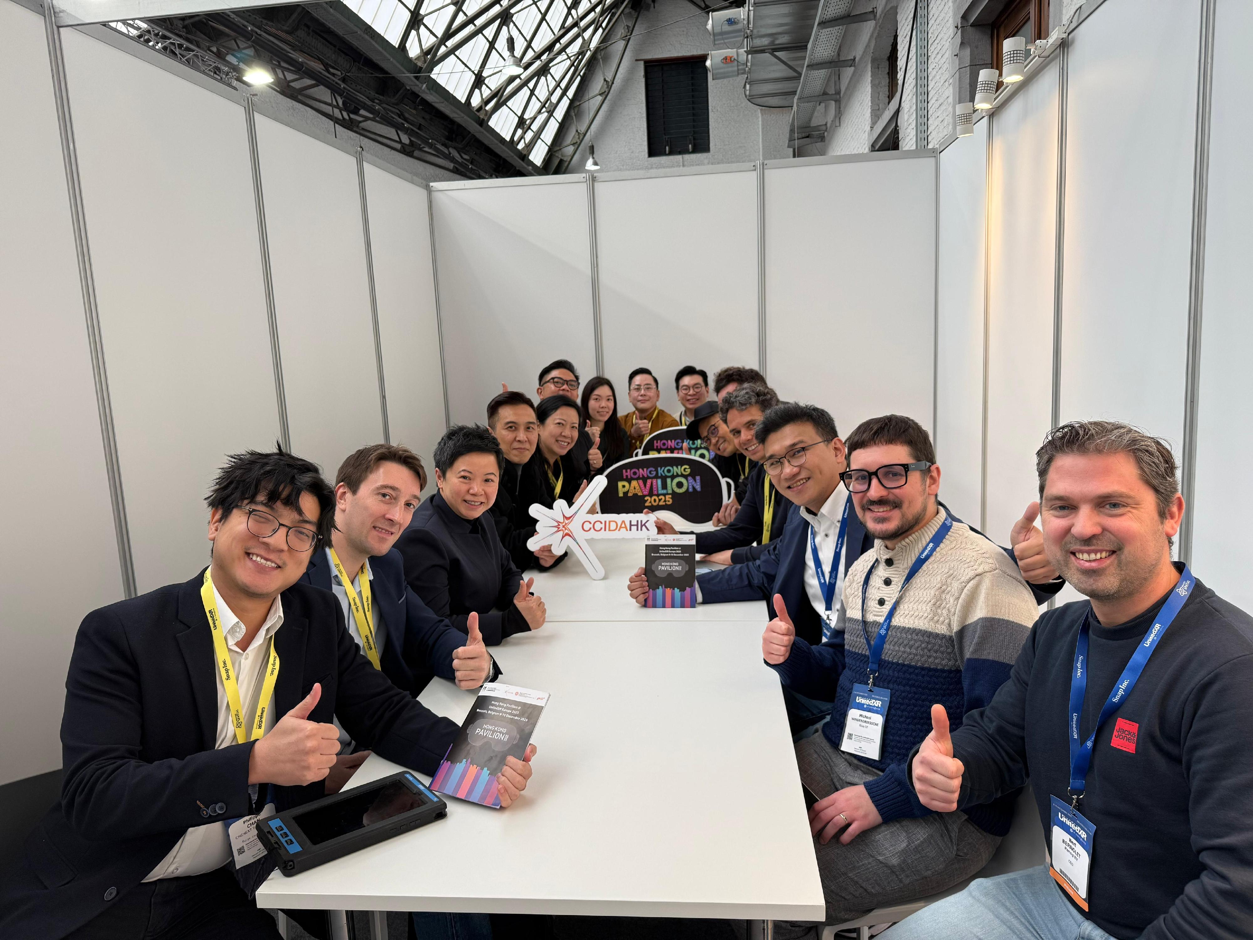The Cultural and Creative Industries Development Agency (CCIDA) under the Culture, Sports and Tourism Bureau led an industry delegation to participate in the UnitedXR Europe 2025 in Brussels, Belgium from December 8 to 10 (Brussels time). Photo shows exhibition participants attending a business meetings organised by CCIDA. The Commissioner for Cultural and Creative Industries, Miss Drew Lai (third left), was also present.
