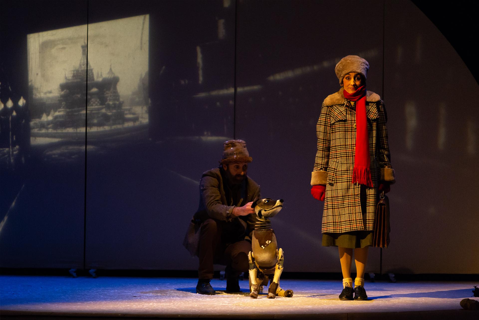 The Leisure and Cultural Services Department has invited Xirriquiteula Teatre from Spain to present multimedia theatre work "Laika" in Hong Kong next January. Photo shows a scene from "Laika". 