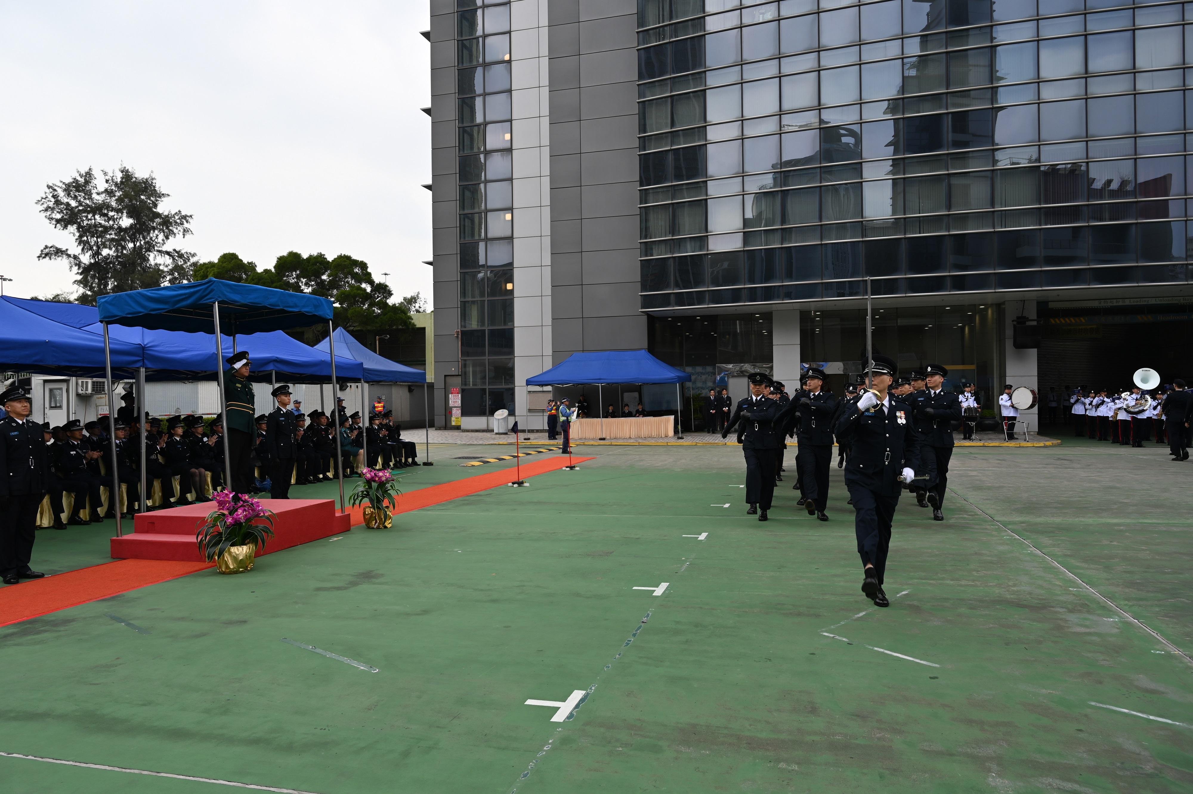 The Civil Aid Service held the Passing-out Parade for the 91st Recruits at its headquarters today (December 28). Photo shows the graduates marching with energy and high morale.