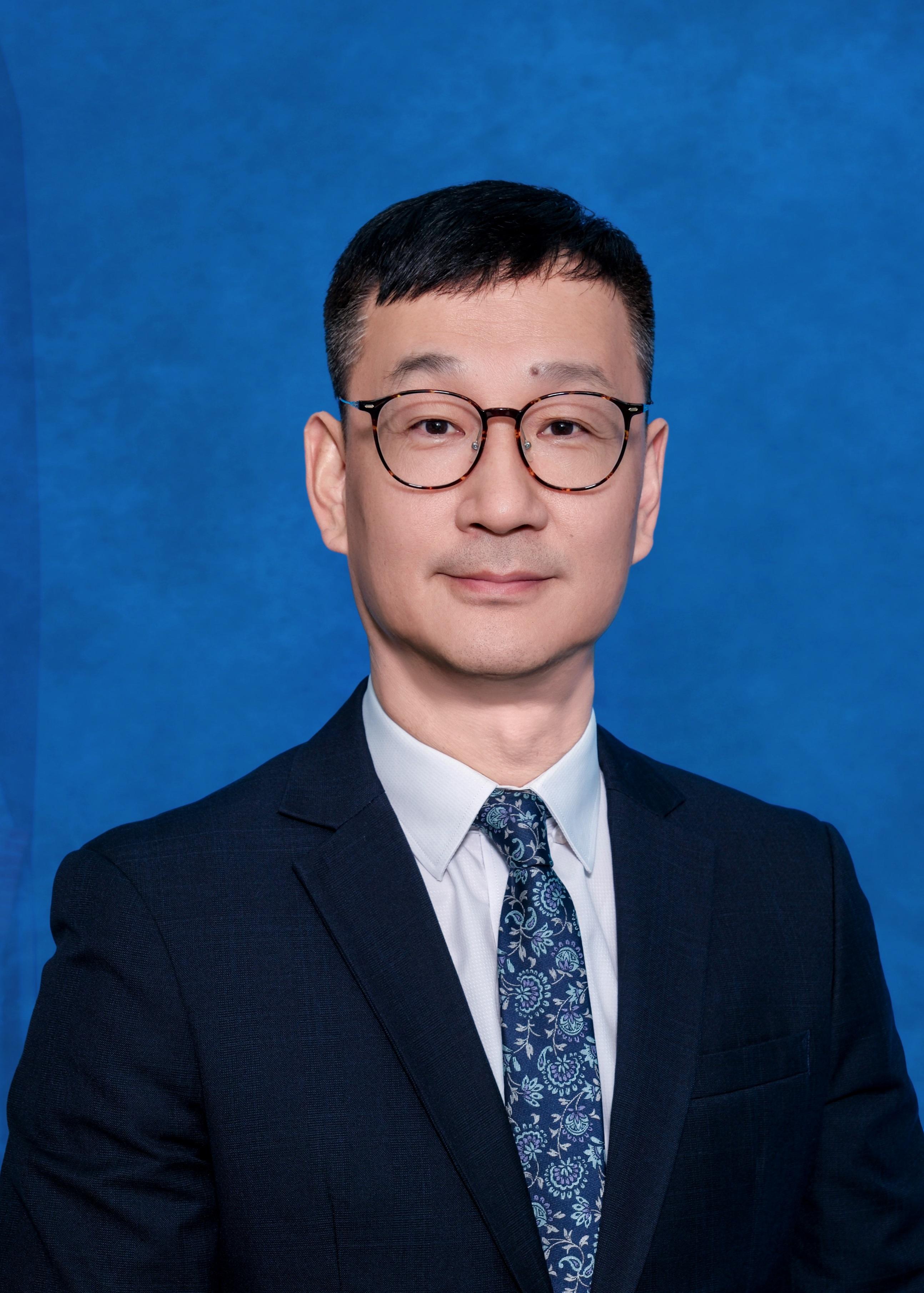 Mr Francis Chan Wing-on assumes the post of Commissioner of Critical Infrastructure (Computer-system Security) today (January 1). 