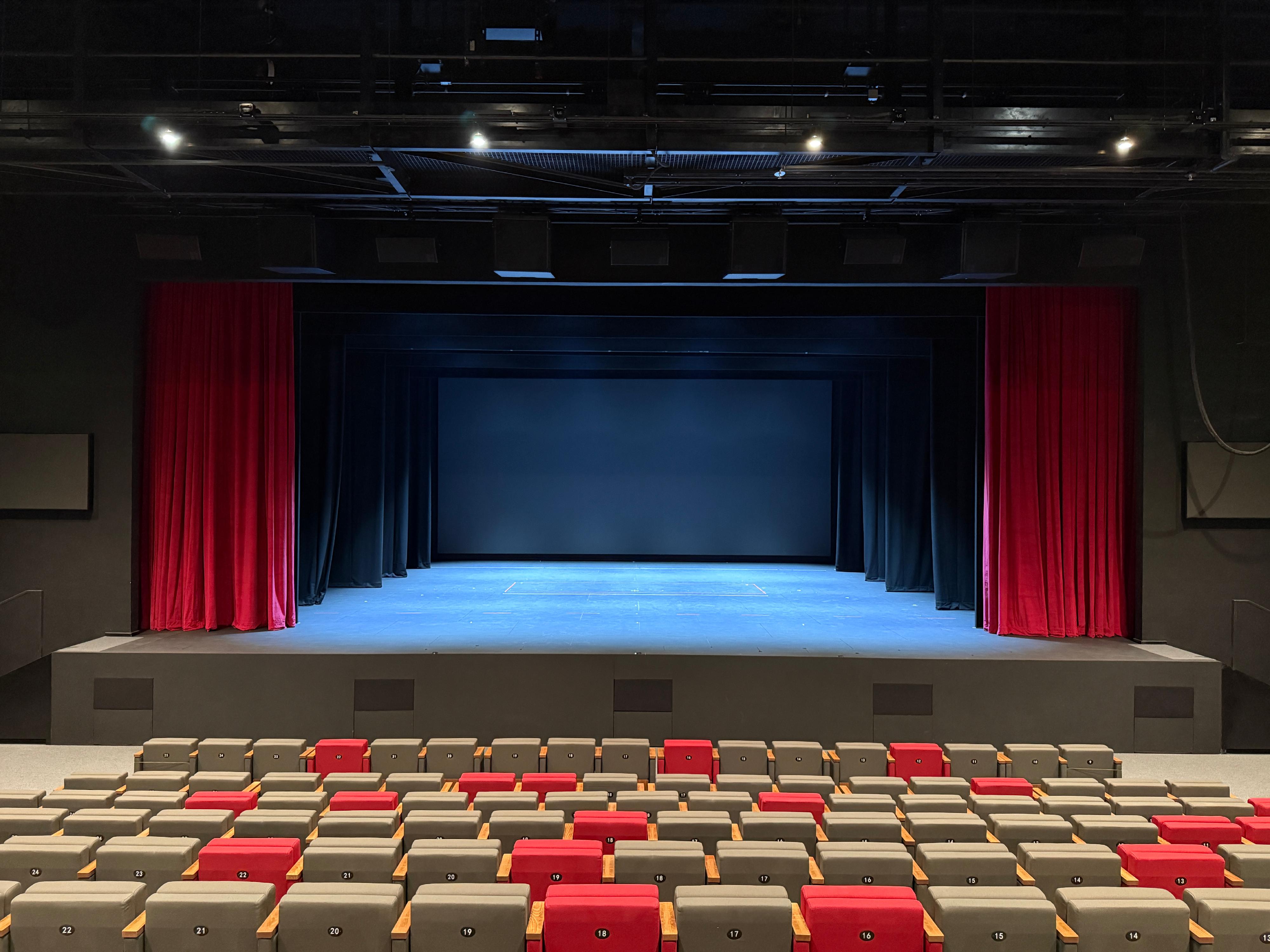 The Tai Po Civic Centre (TPCC) of the Leisure and Cultural Services Department will hold an open day from 2pm to 5pm on Saturday (January 10) to give the public a glimpse of the TPCC's new appearance. The TPCC was closed for facility upgrading works from 2021. The works are now completed and the TPCC has been fully reopened from December 30, 2025. Photo shows the Auditorium of the TPCC.