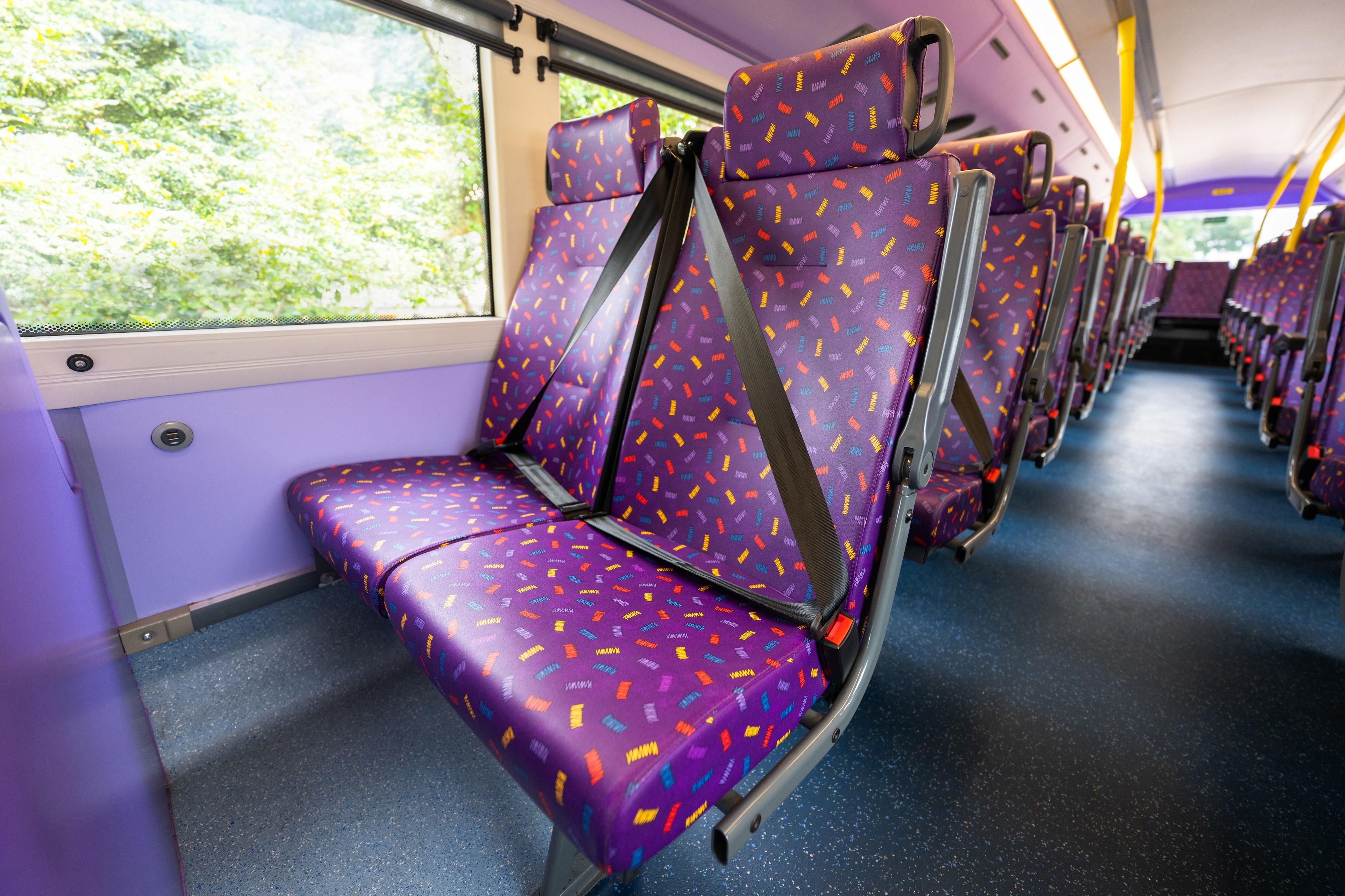 The Government today (January 8) reminded members of the public that, starting from January 25, all public transport and commercial vehicles' seated passengers must wear seat belts, further enhancing road and passenger safety. The transport trades are ready for the new requirements. In franchised buses, all seats in newly procured buses have been equipped with seat belts, while existing double-deck buses have been retrofitted with seat belts on the upper-deck seats by operators under government subsidy.