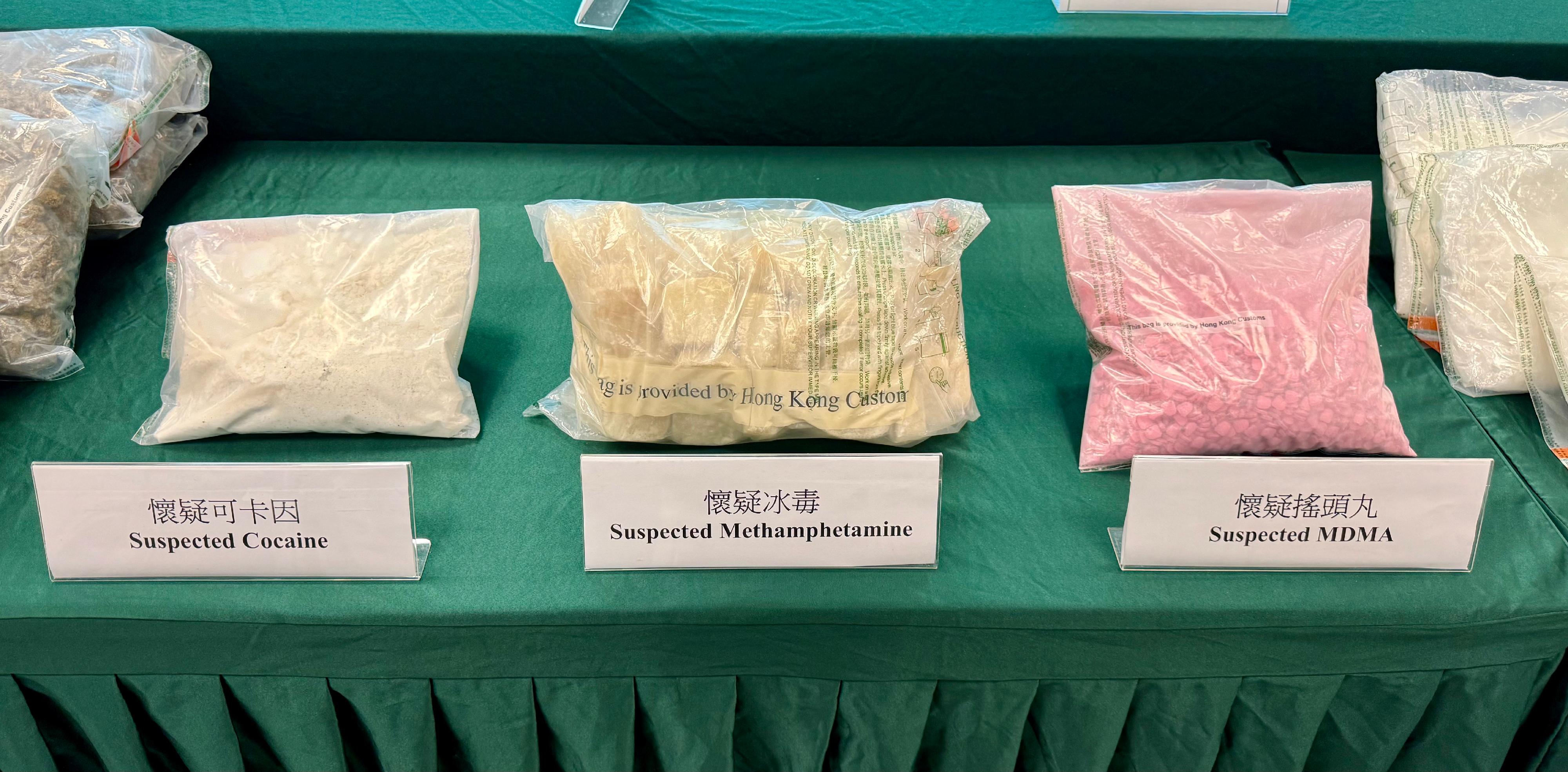 Hong Kong Customs conducted a large-scale anti-narcotics operation at Hong Kong International Airport from October 1 to December 31 last year to combat drug trafficking activities by aviation channels. During the operation, Hong Kong Customs, Mainland and overseas law enforcement agencies detected a total of 183 drug cases, seizing around 1.4 tons of suspected drugs including ketamine, cannabis, methamphetamine, cocaine, MDMA and heroin, with an estimated market value of over $431 million. Sixty-two persons suspected to be connected with the cases were arrested. Photo shows some of the suspected drugs seized.