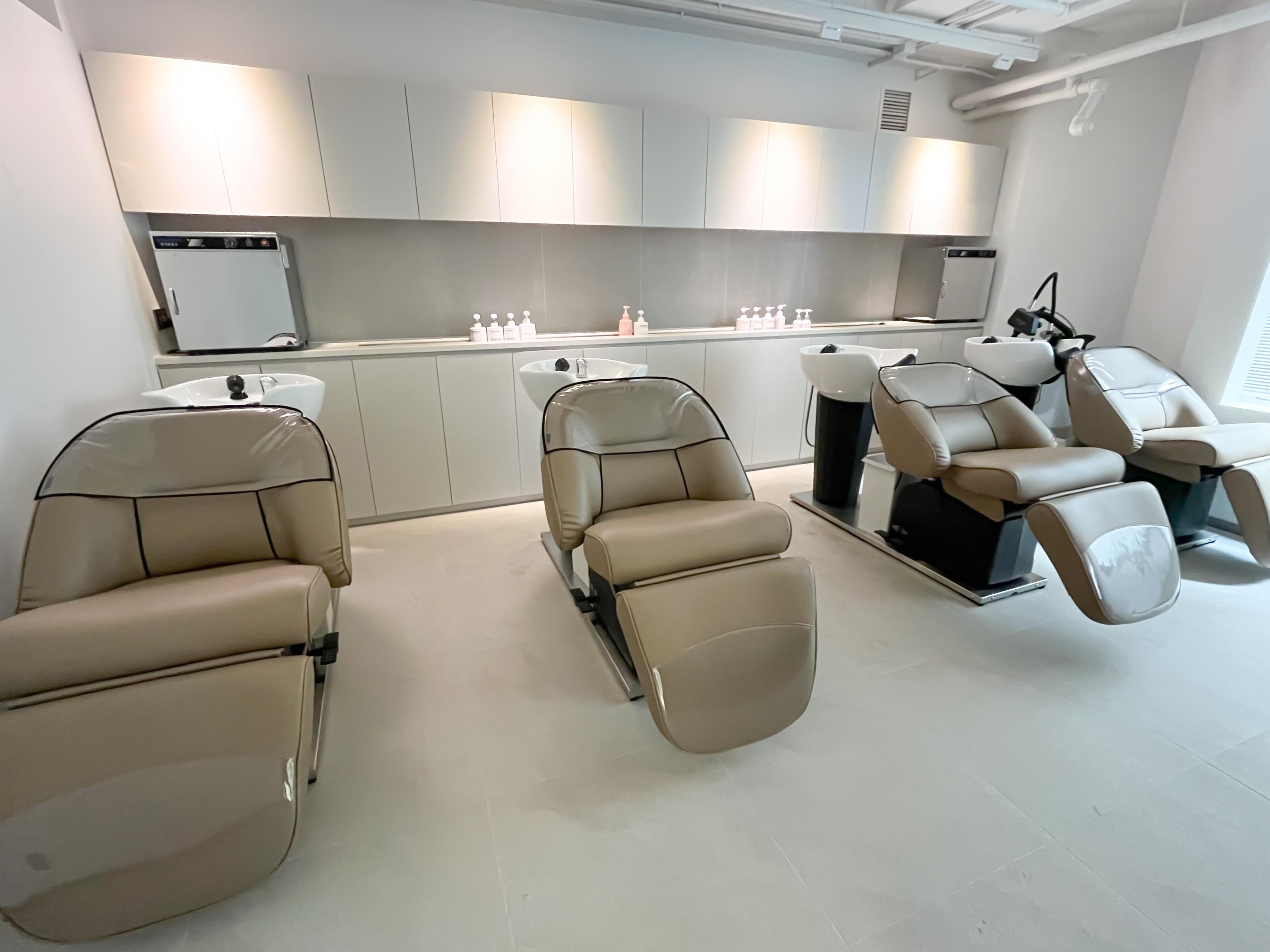 Invest Hong Kong today (January 20) announced that LEEKAJA x AMONG, a new flagship store collaborated on between Korean premium hair brand LEEKAJA and creative brand AMONG, has launched in Central. The brand also established its Hong Kong regional headquarters as a core base for expanding its Asian operations. Photo shows the new flagship store in Central.