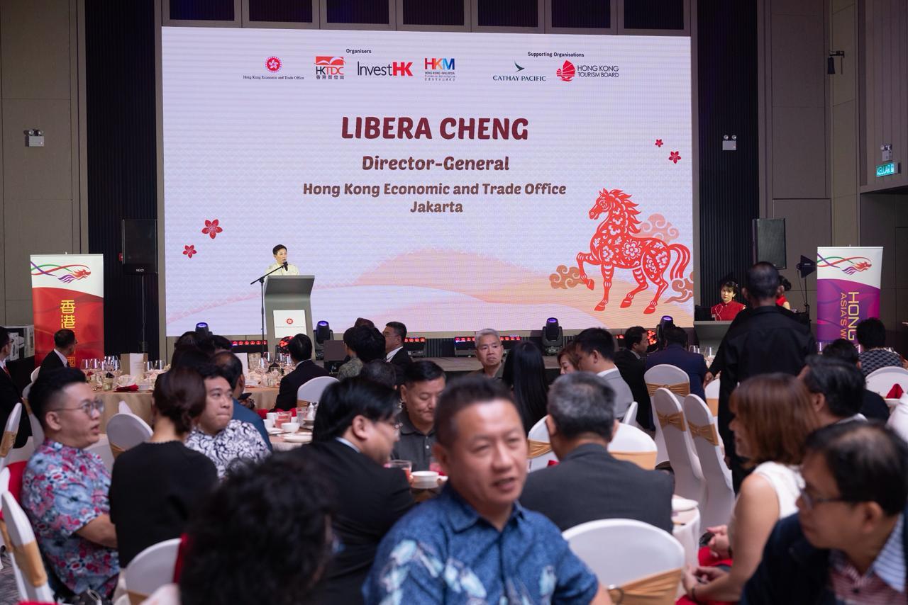 The Hong Kong Economic and Trade Office in Kuala Lumpur hosted a Chinese New Year dinner in Penang, Malaysia, today (January 23) to celebrate the Year of the Horse with some 300 leaders of the local government and business sectors.