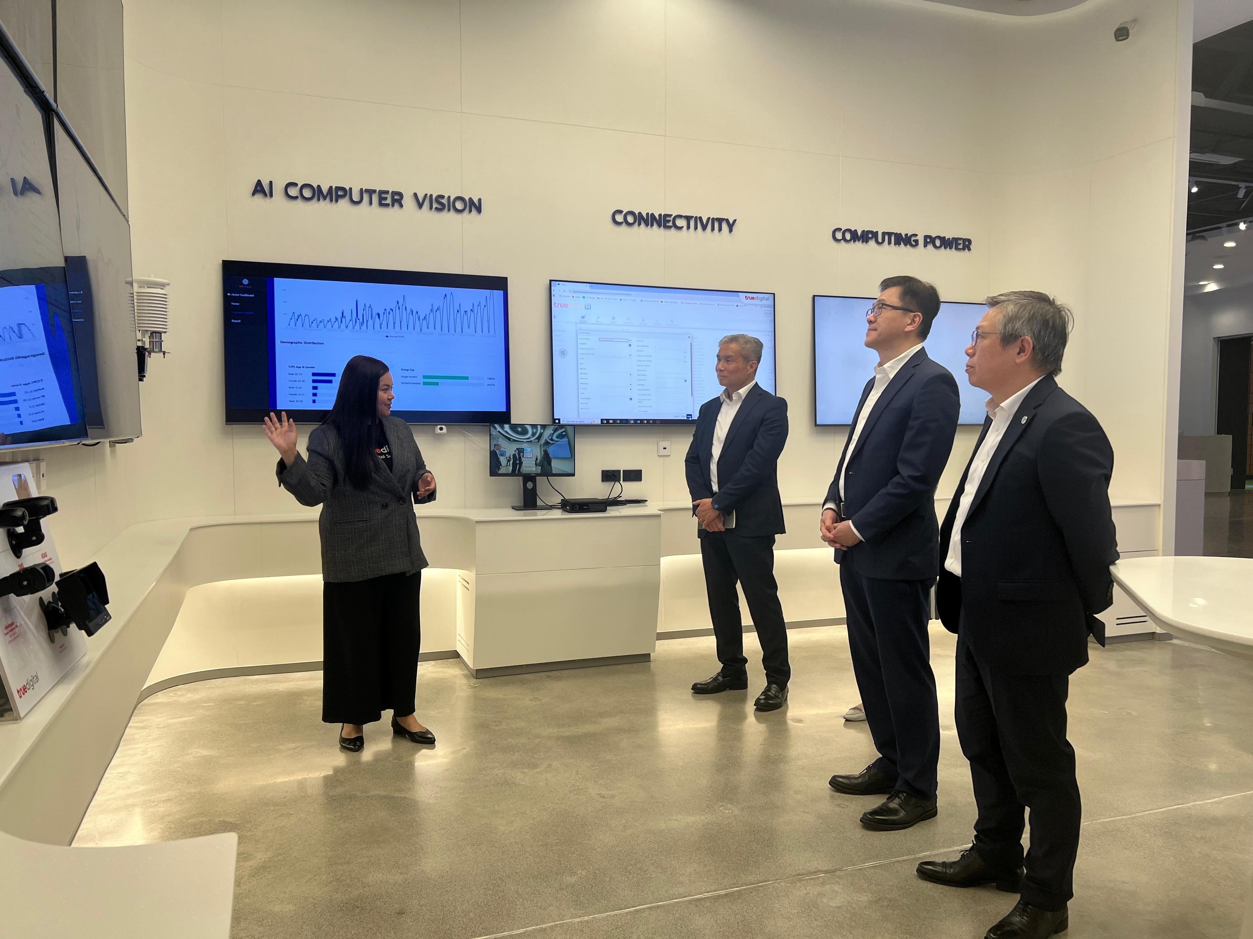 The Secretary for Innovation, Technology and Industry, Professor Sun Dong (second right), yesterday afternoon (January 27), visited the True Digital Park of the True Corporation in Bangkok to learn about the Park&rsquo;s progress in fostering the growth of innovation and technology enterprises and facilitating the application of technologies. Also present with Professor Sun are the Chief Executive Officer of the Hong Kong Science and Technology Parks Corporation, Mr Terry Wong (first right), and the Chief Executive Officer of the Hong Kong-Shenzhen Innovation and Technology Park Limited, Mr Vincent Ma (second left).