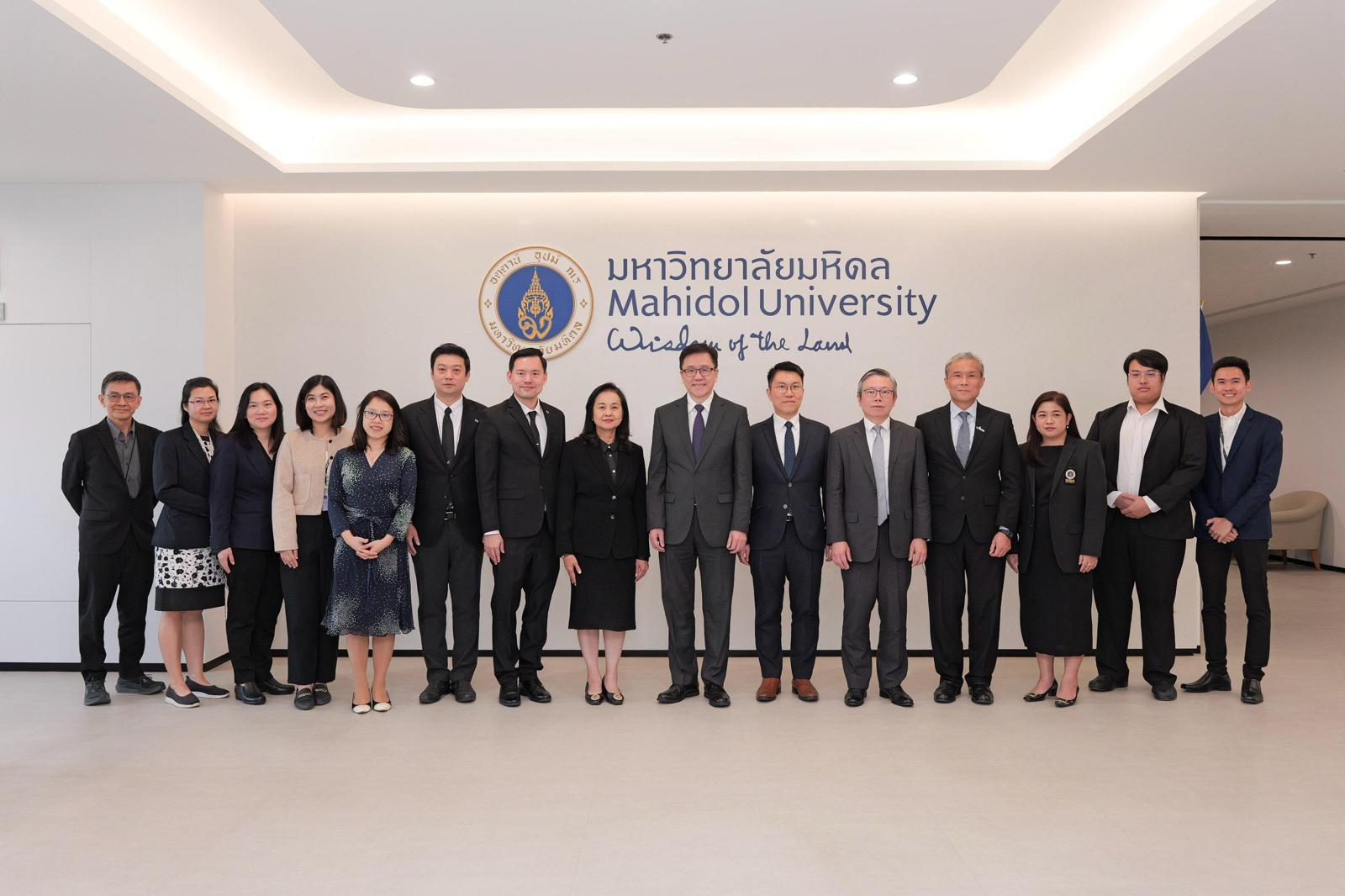 The Secretary for Innovation, Technology and Industry, Professor Sun Dong (seventh right), visited Institute for Technology and Innovation Management of Mahidol University in Bangkok today (January 28). Also present with Professor Sun are the Chief Executive Officer of the Hong Kong Science and Technology Parks Corporation, Mr Terry Wong (fifth right), and the Chief Executive Officer of the Hong Kong-Shenzhen Innovation and Technology Park Limited, Mr Vincent Ma (fourth right).