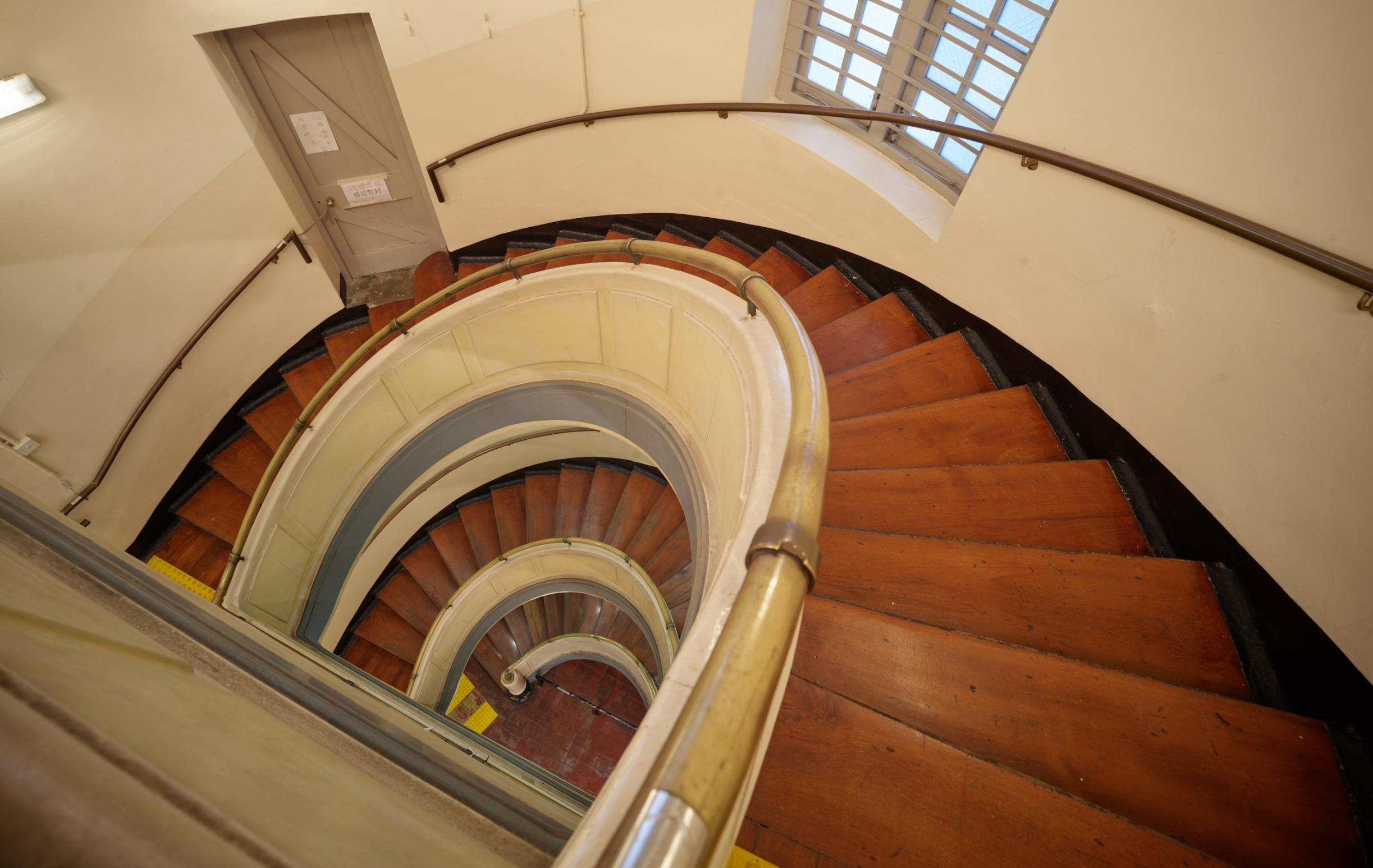 The Government gazetted today (January 30) the declaration of the Main Building of Old Tsan Yuk Maternity Hospital in Sai Ying Pun as a monument under the Antiquities and Monuments Ordinance. Photo shows the spiral staircase in the interior.