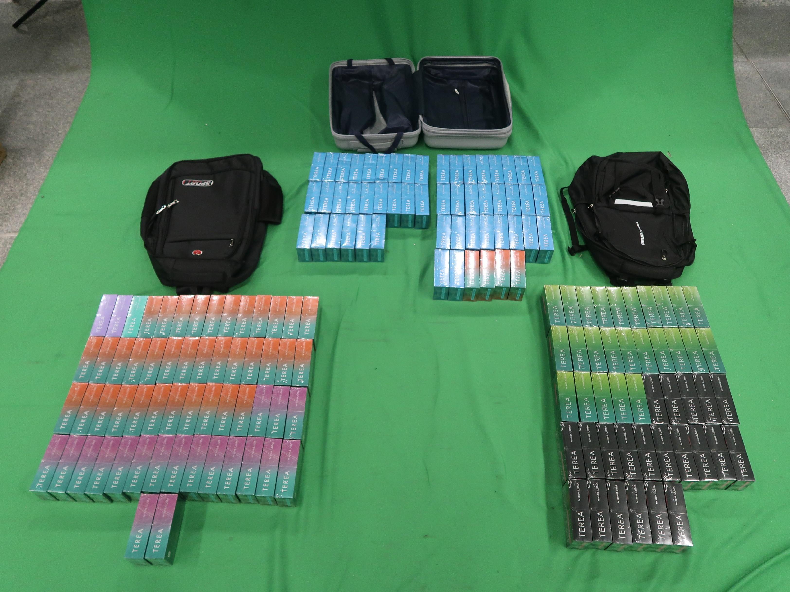 One incoming male passenger was sentenced to six months' imprisonment by the West Kowloon Magistrates' Courts today (January 30) for importing alternative smoking products and failing to comply with direction given by a member of the Customs and Excise Service, in contravention of the Import and Export Ordinance. Photo shows the alternative smoking products seized from the personal baggage of the 35-year-old incoming male passenger.
