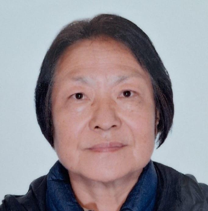 七十一歲女子郭鳳秋身高約一點六米，體重約六十公斤，中等身材，方面型，黃皮膚及蓄短黑髮。她最後露面時身穿黑色長袖外套、淺藍色牛仔褲、淺色波鞋及攜有一個墨綠色斜孭袋。