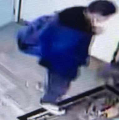 Cheuk Yuk-ching, aged 64, is about 1.5 metres tall and of thin build. He has a pointed-face with yellow complexion and short black hair. He was last seen wearing a black and blue long-sleeved jacket, dark-coloured trousers, white shoes and carrying a blue backpack.
