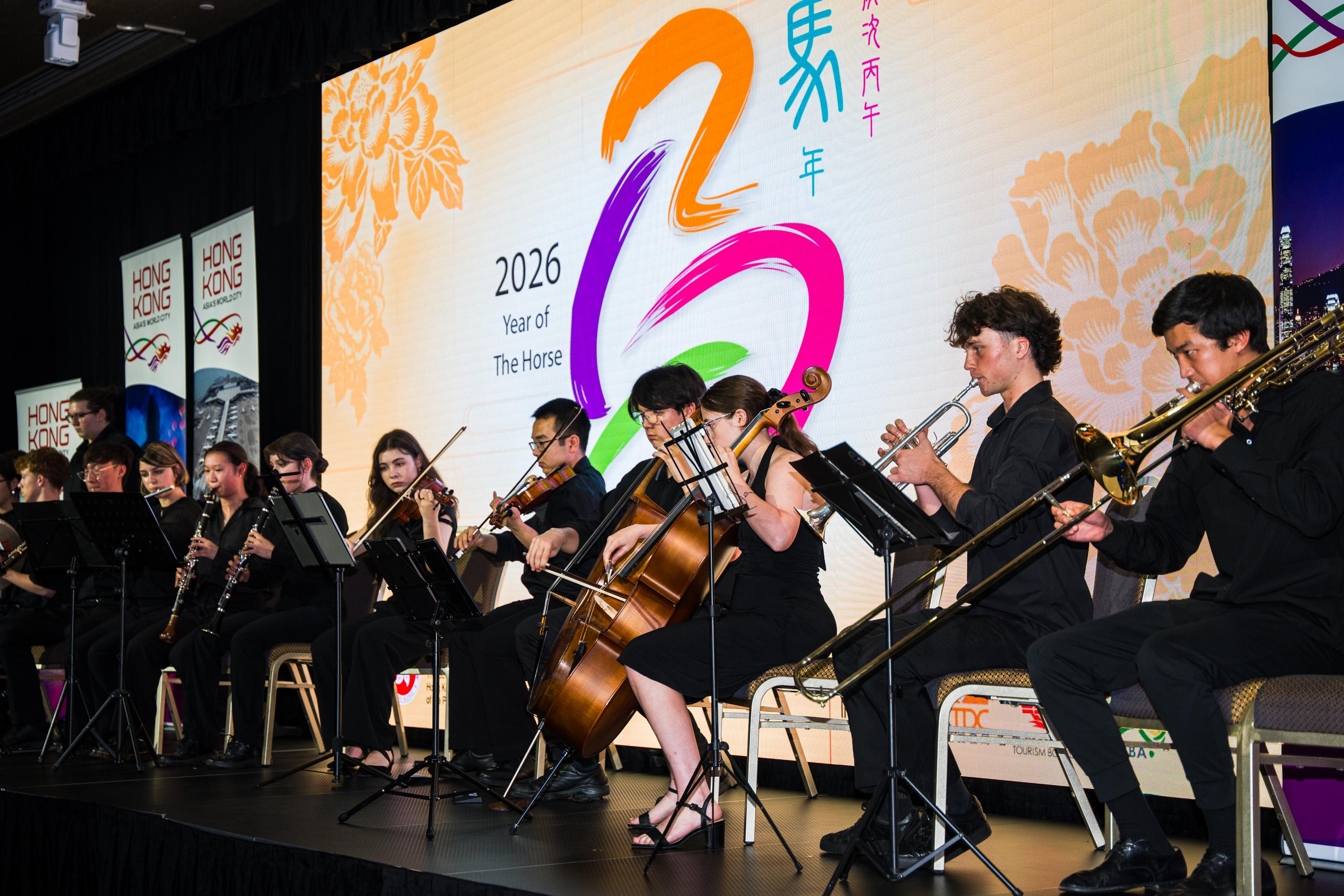 The Hong Kong Economic and Trade Office, Sydney hosted a reception in Sydney, Australia, yesterday (February 10) to celebrate Chinese New Year. A performance by young professional musicians was staged.

