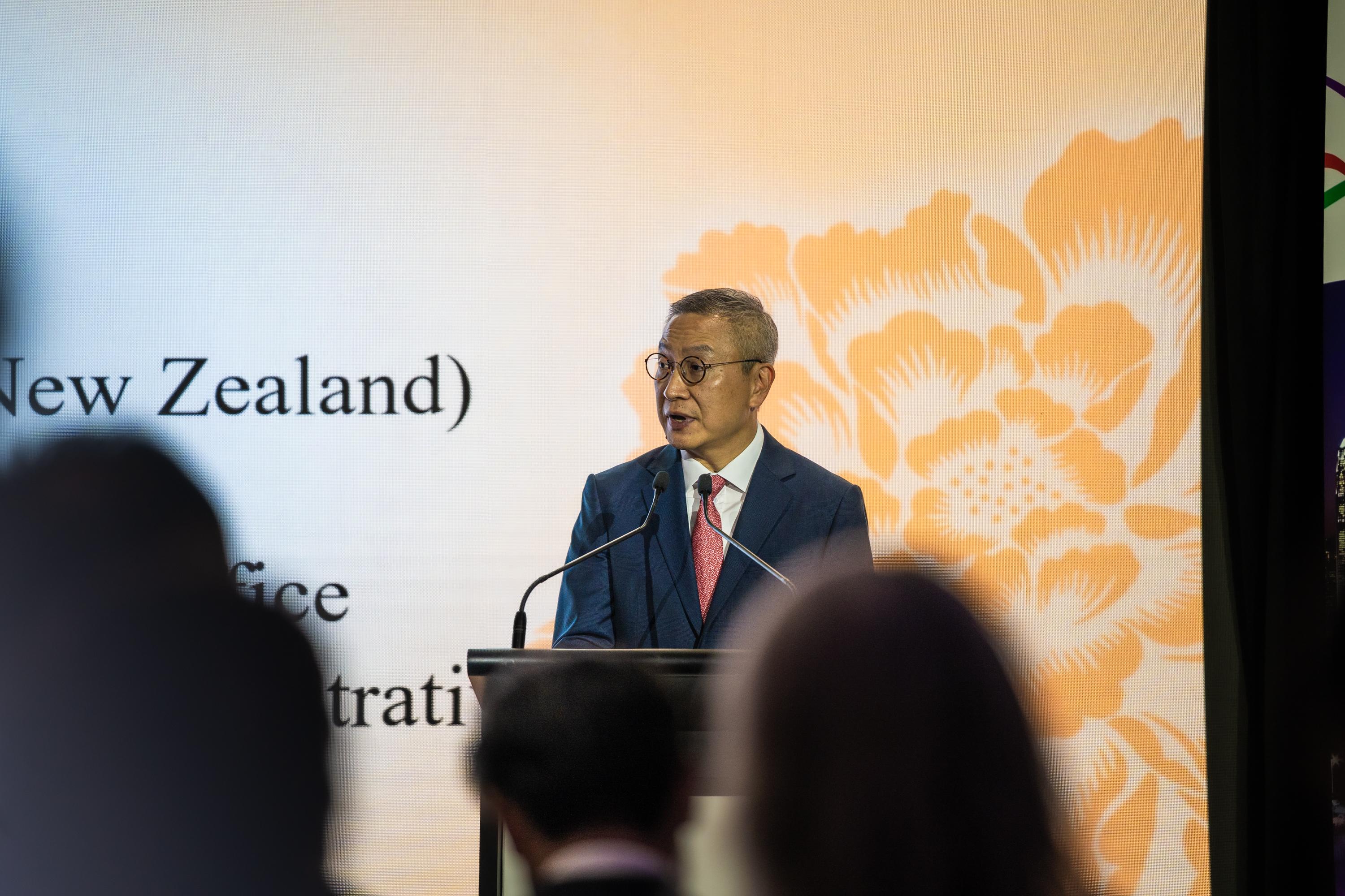 香港駐悉尼經濟貿易辦事處處長莊國民昨日（二月十日）在澳洲悉尼舉行的新春酒會致歡迎辭。