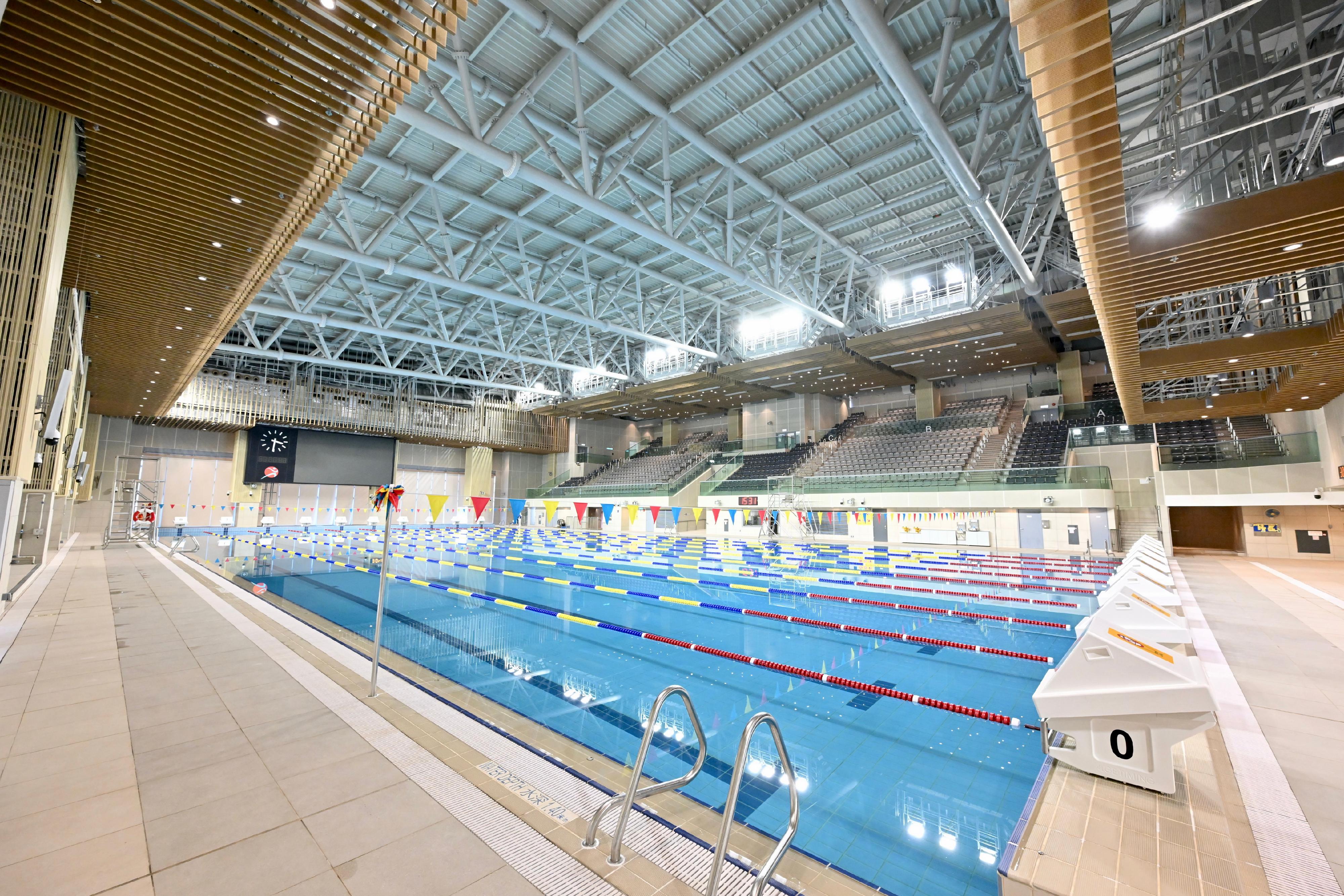 The indoor facilities of the reprovisioned Tuen Mun Swimming Pool located at Lung Mun Road will come into service next Tuesday (February 24). Photo shows the indoor main pool which can provide heated water.