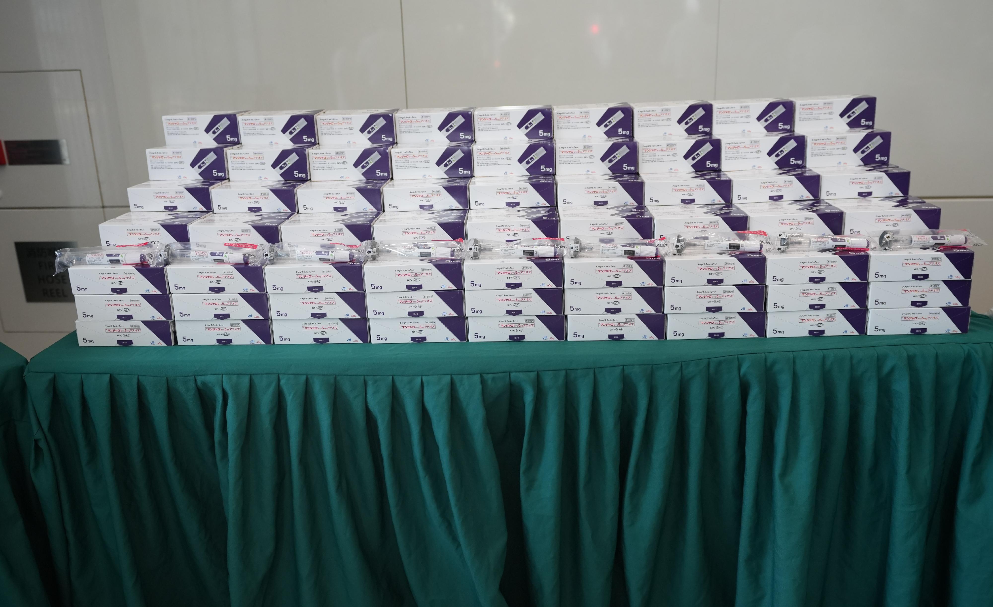 In view of the increasing demand for injections and medicines from society and an upward trend of related smuggling cases, Hong Kong Customs has conducted special operations since late January to strengthen enforcement against the smuggling of controlled injections and medicines. Since the operations, Customs has detected nine suspected smuggling cases of controlled injections and medicines. Photo shows some of the suspected smuggled injections seized.