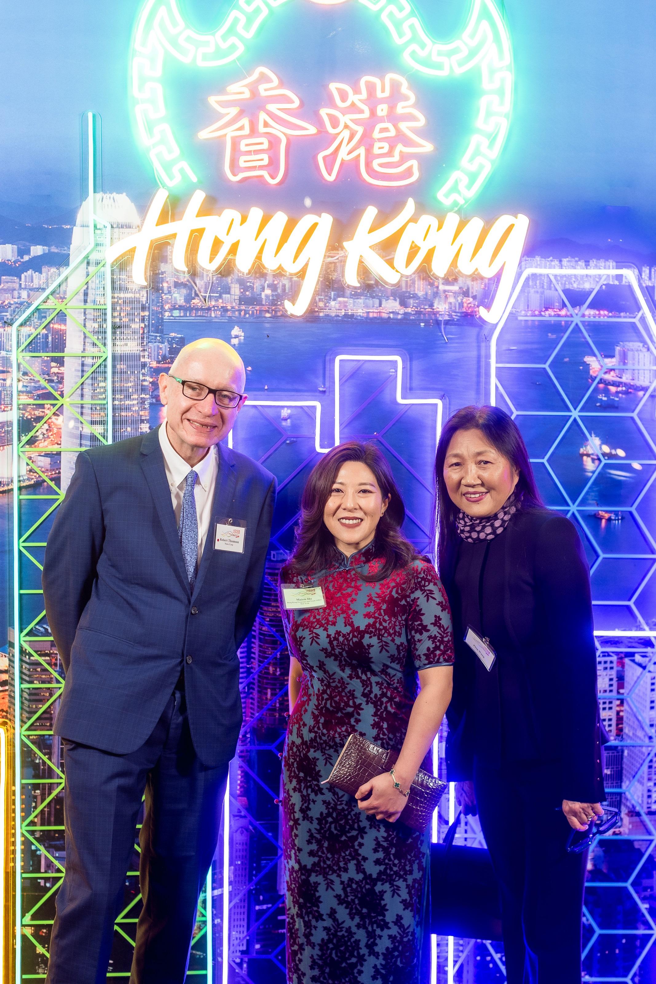 The Hong Kong Economic and Trade Office in New York (New York ETO) welcomed the Year of the Horse at its annual Hong Kong Spring Reception in New York on February 18 (New York time). Photo shows the Director of the New York ETO, Ms Maisie Ho (centre), with the Chief Executive of News Corp. ,Mr Robert Thomson, and wife.