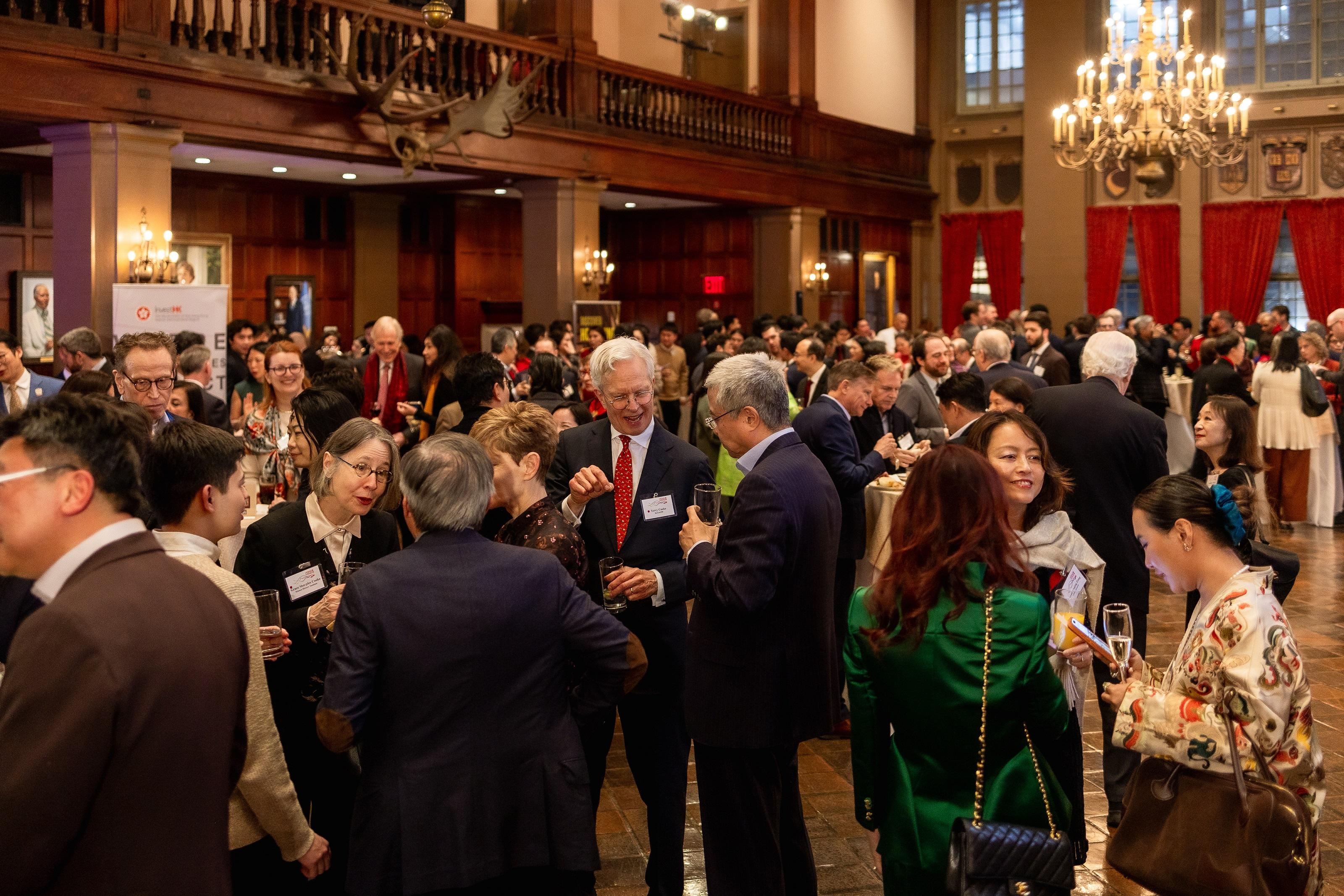 The Hong Kong Economic and Trade Office in New York welcomed the Year of the Horse at its annual Hong Kong Spring Reception in New York on February 18 (New York time).  More than 400 guests from the academic, business, cultural, government, media, non-profit and think tank sectors attended the event.