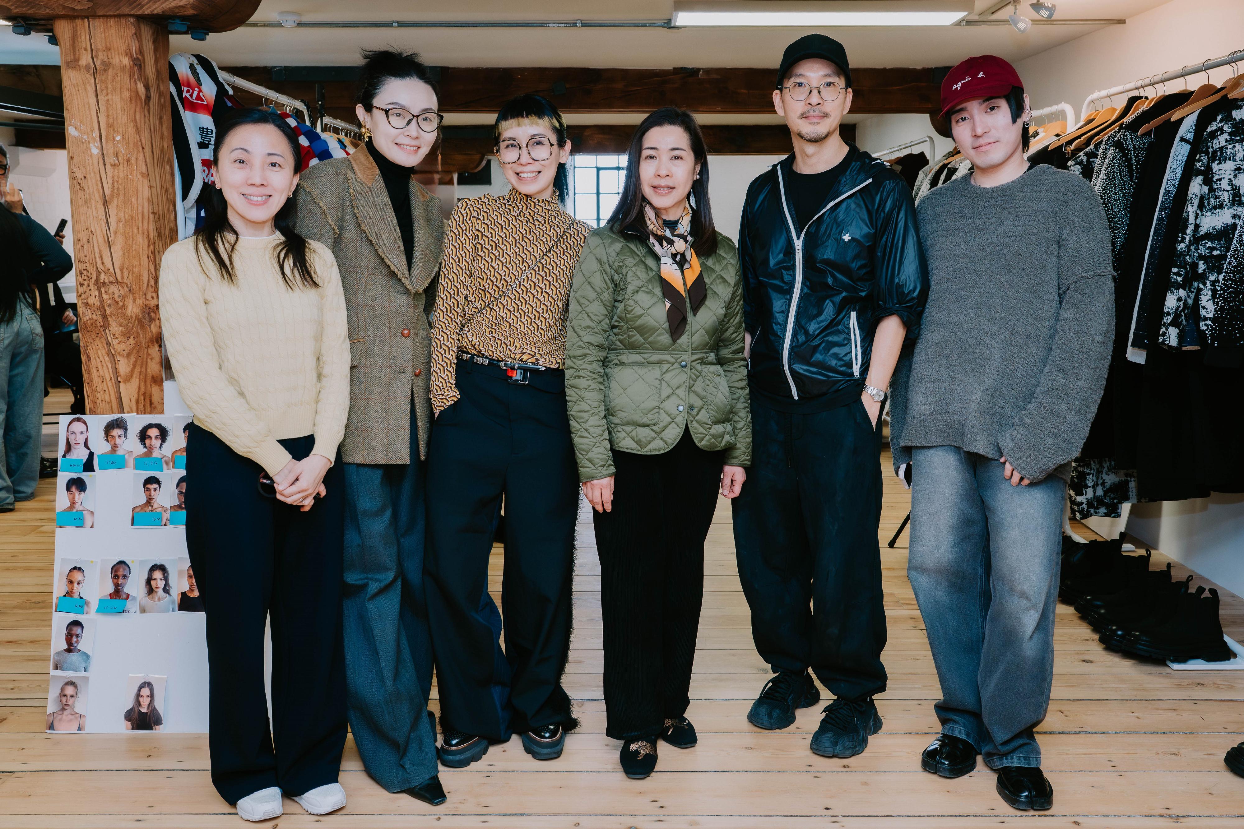 The Hong Kong Economic and Trade Office in London (London ETO) supported Fashion Hong Kong at London Fashion Week Autumn/Winter 2026 on February 19 (London time), showcasing four outstanding fashion labels from Hong Kong. The Director-General of the London ETO, Miss Fiona Chau, met with the designers ahead of the event to offer her encouragement. Photo shows (from left) the Director, UK, Nordics and Ireland of the Hong Kong Trade Development Council, Ms Joey Ko; the designer of Bettie Haute Couture, Ms Bettie Jiang; the designer of selfFab., Ms Menu Tsai; Miss Chau; the designer of HARRISON WONG, Mr Harrison Wong; and the designer of ANGUS TSUI, Mr Angus Tsui.