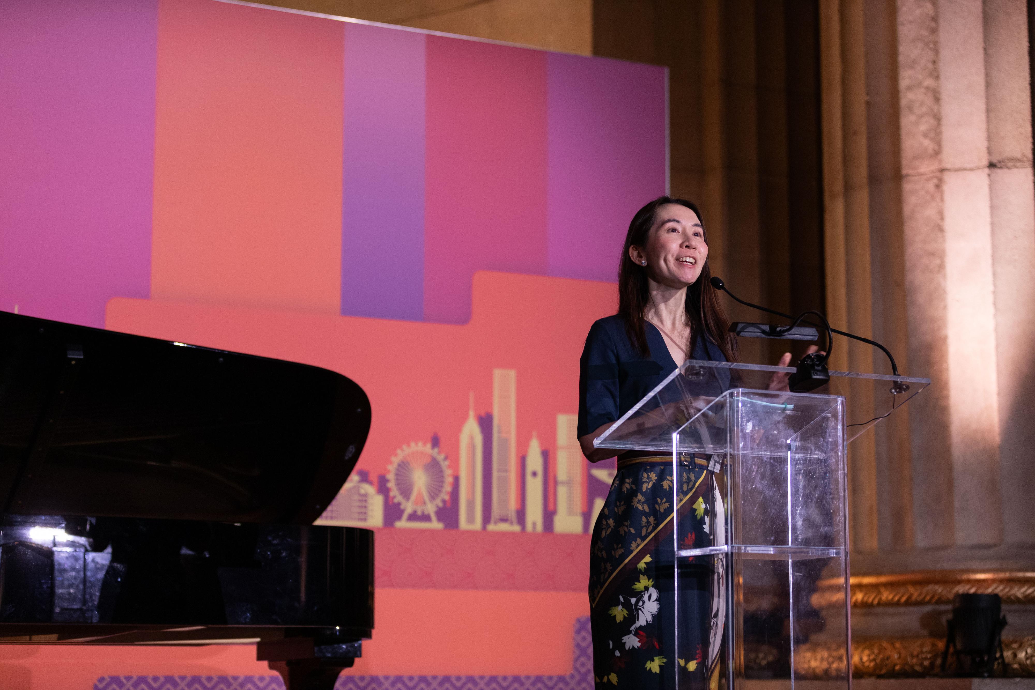 The Hong Kong Economic and Trade Office in Washington DC (HKETO, Washington DC) hosted a Chinese New Year reception on February 25 (Washington DC time) in Washington DC, the United States. Photo shows the Director of the HKETO, Washington DC, Ms Elania Luk, speaking to some 700 distinguished guests.